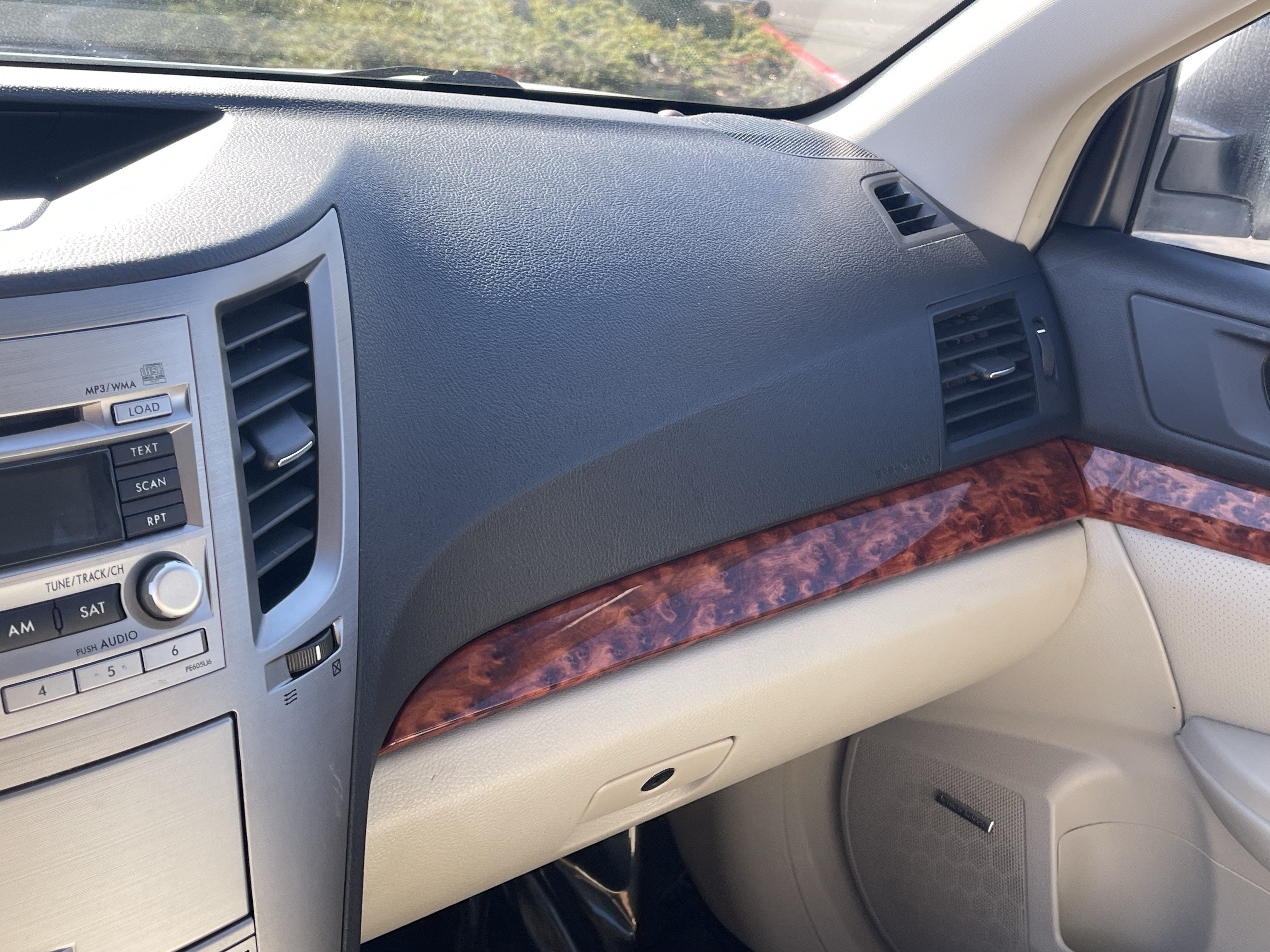 2011 Subaru Outback 3.6R Limited Pwr Moon