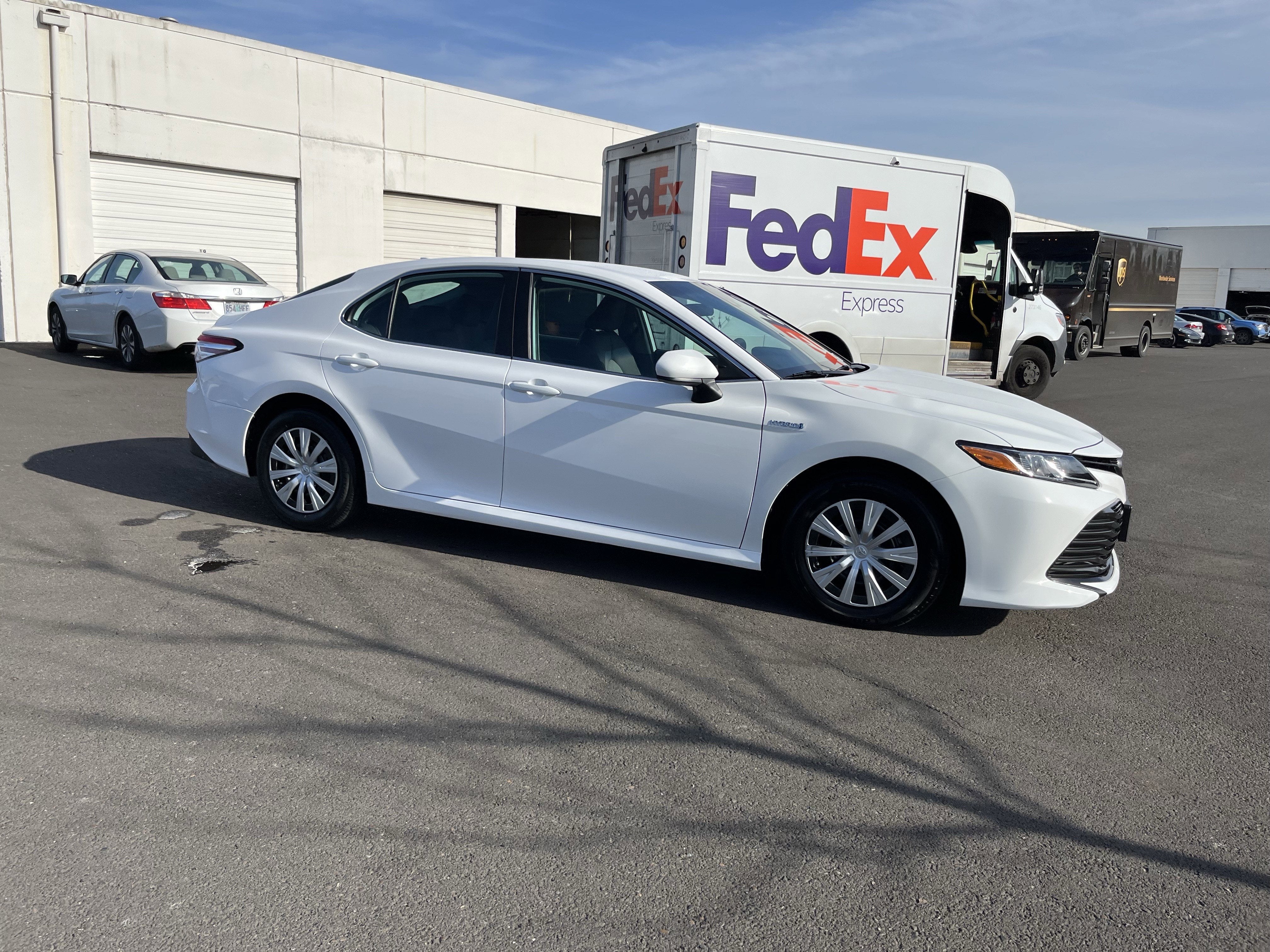 2019 Toyota Camry Hybrid LE