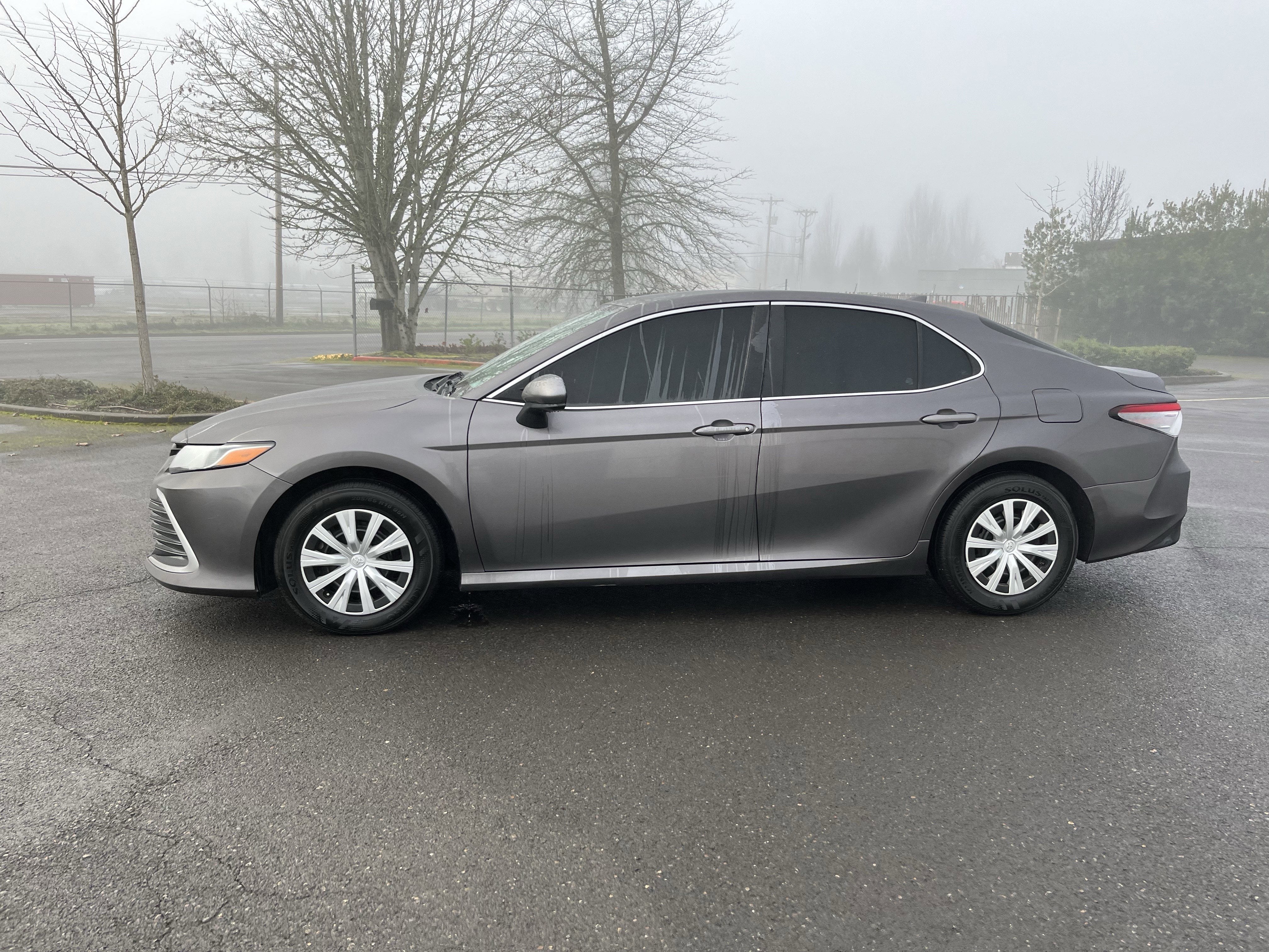 2022 Toyota Camry Hybrid LE