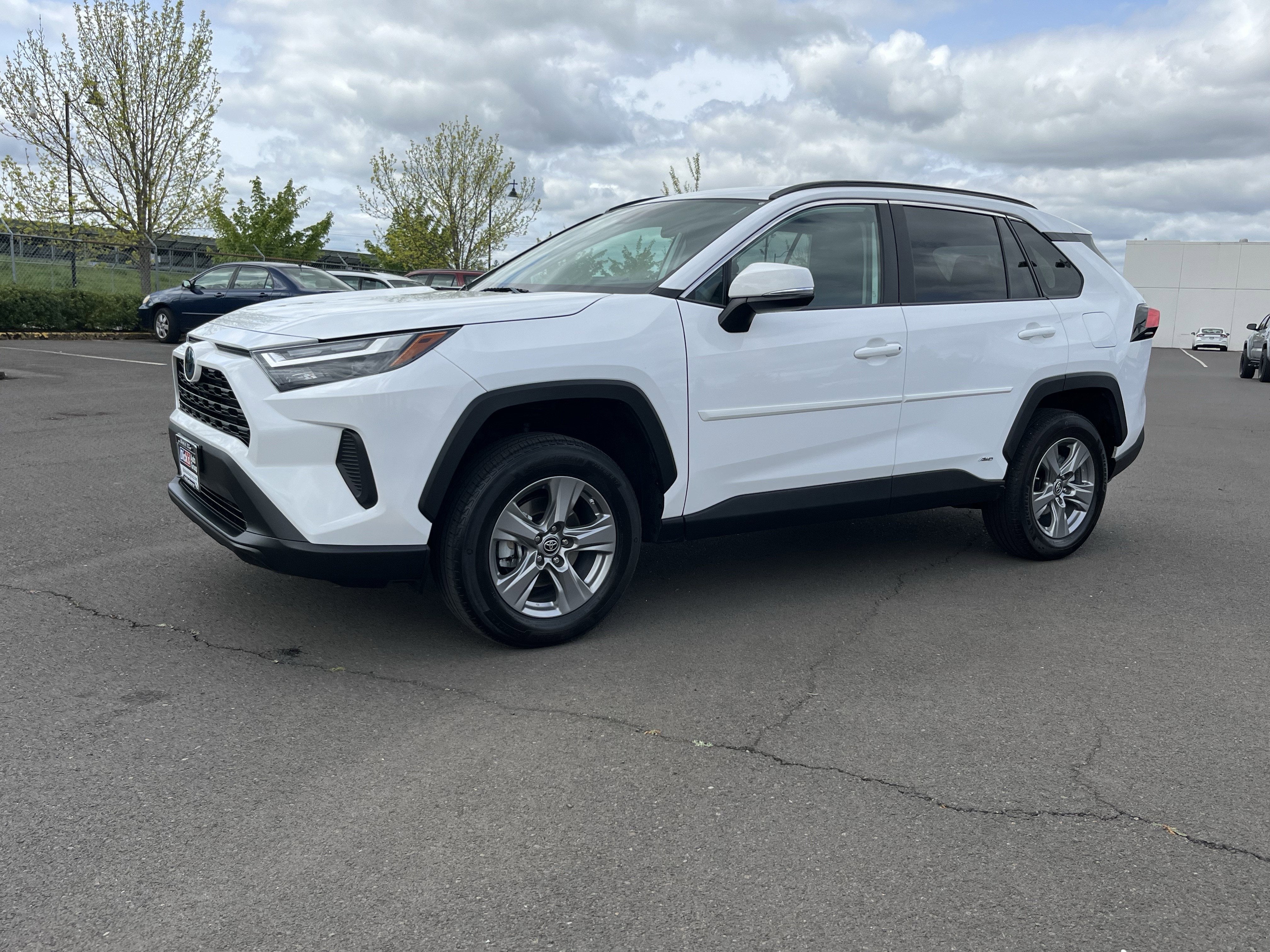 2024 Toyota RAV4 Hybrid LE