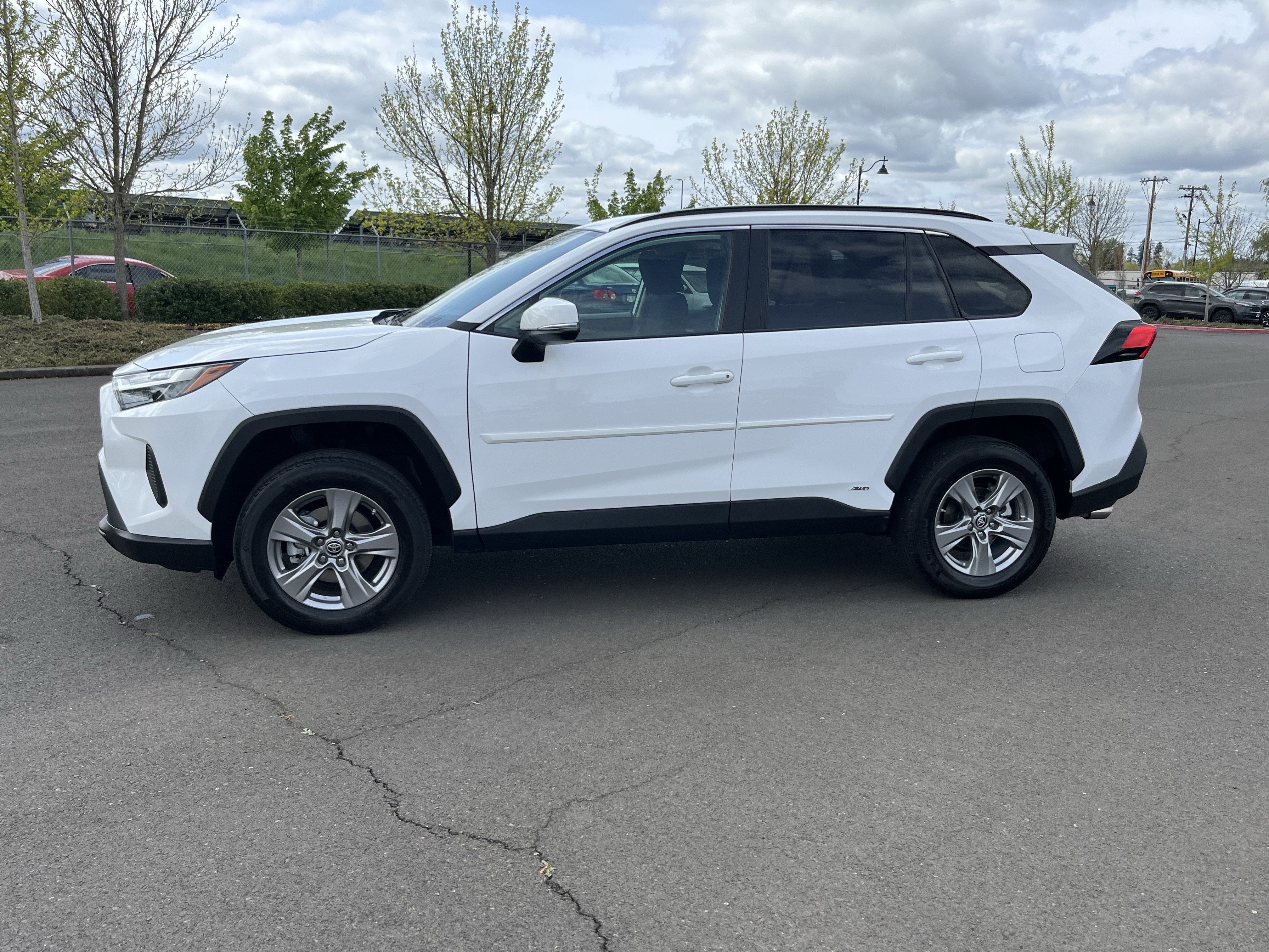2024 Toyota RAV4 Hybrid LE