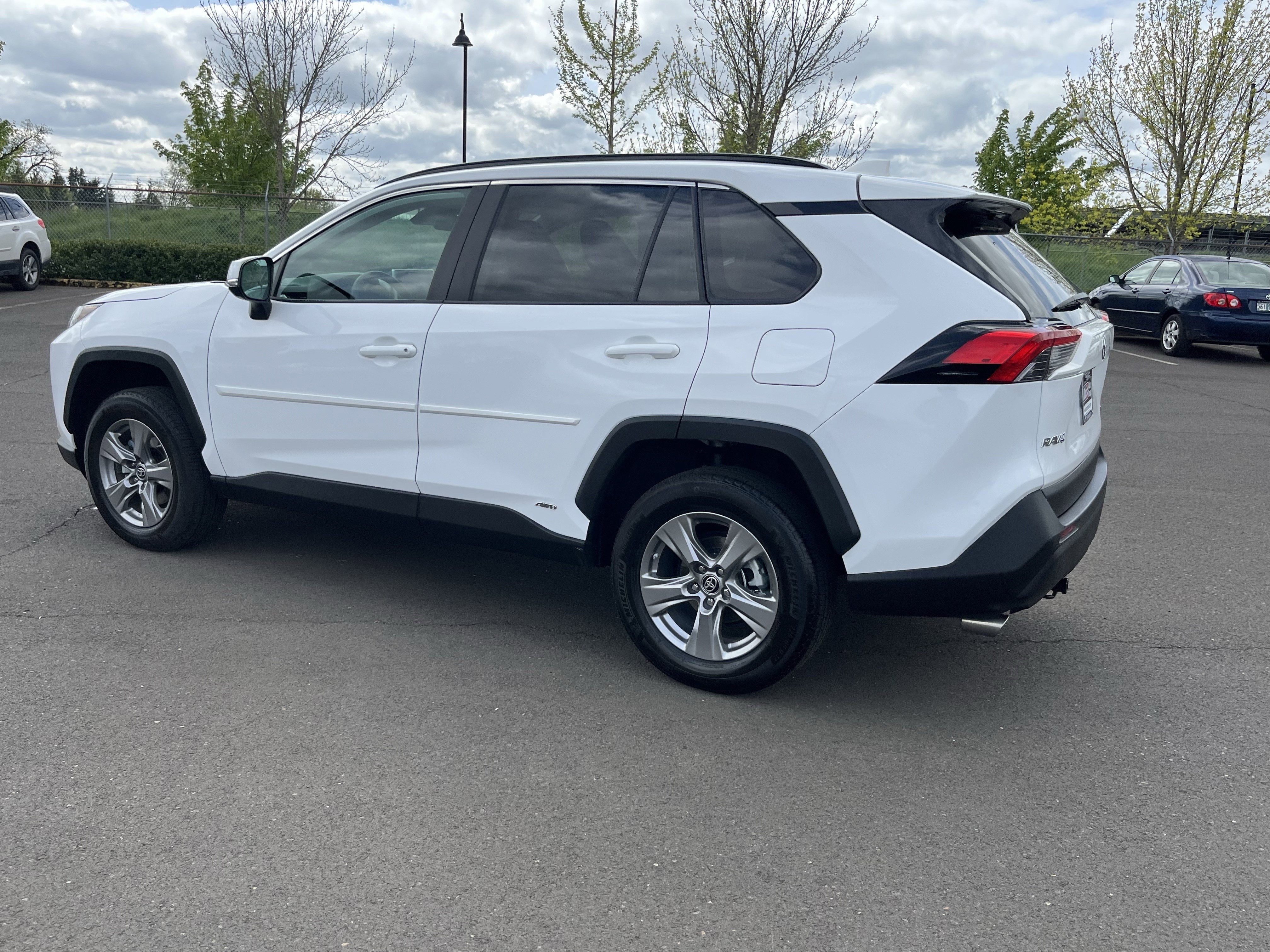 2024 Toyota RAV4 Hybrid LE