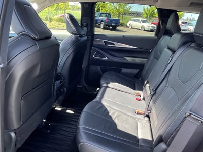 2023 INFINITI QX60 LUXE