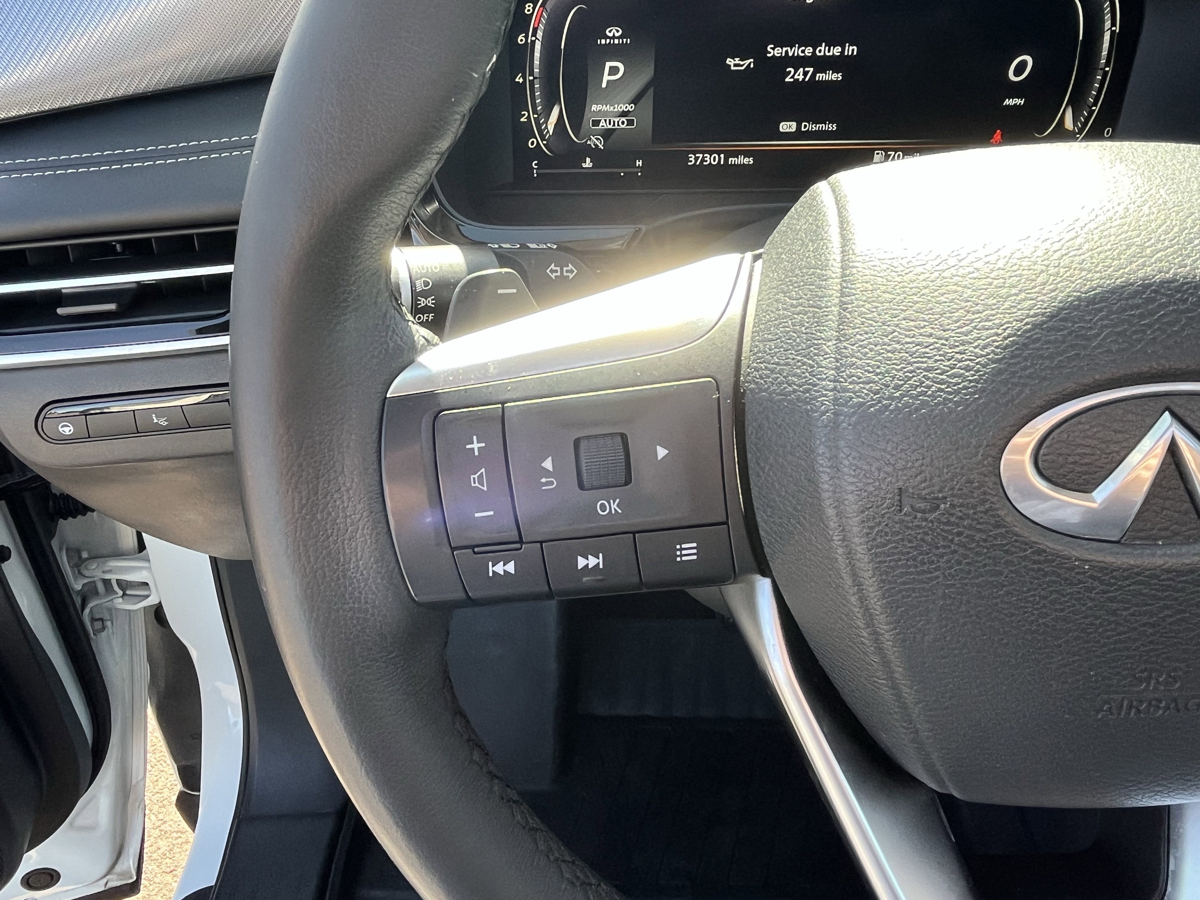 2023 INFINITI QX60 LUXE