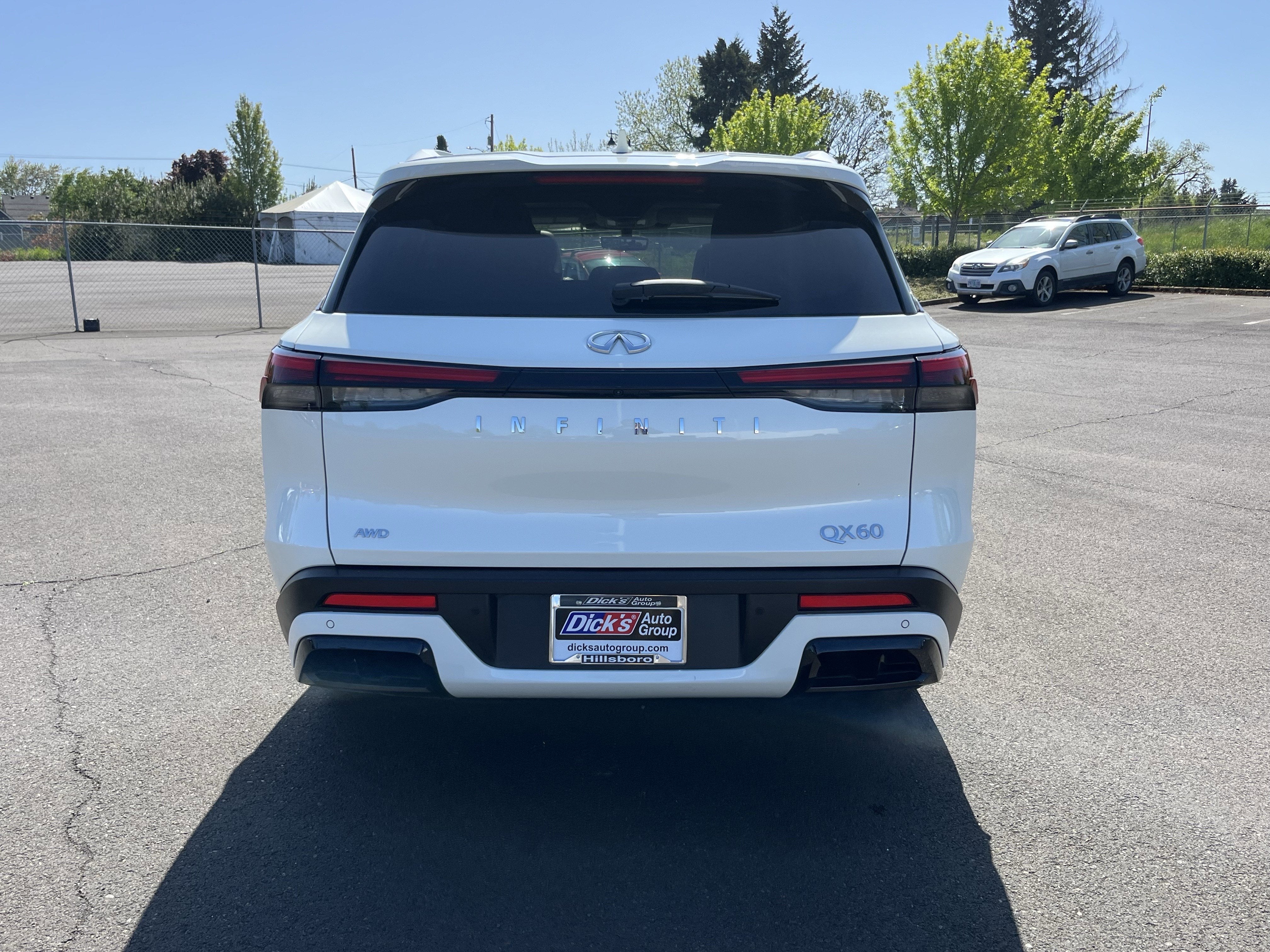 2023 INFINITI QX60 LUXE