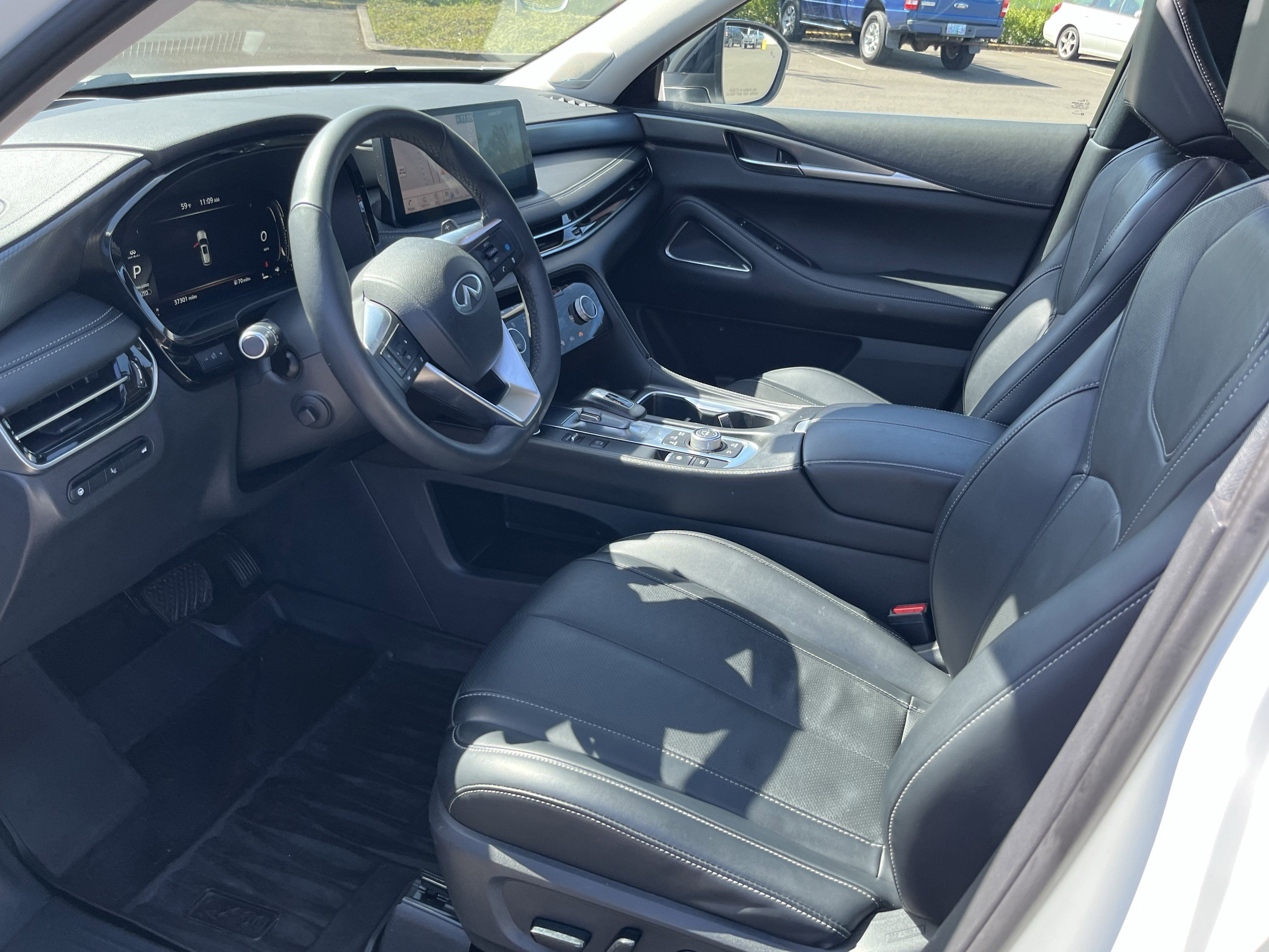 2023 INFINITI QX60 LUXE