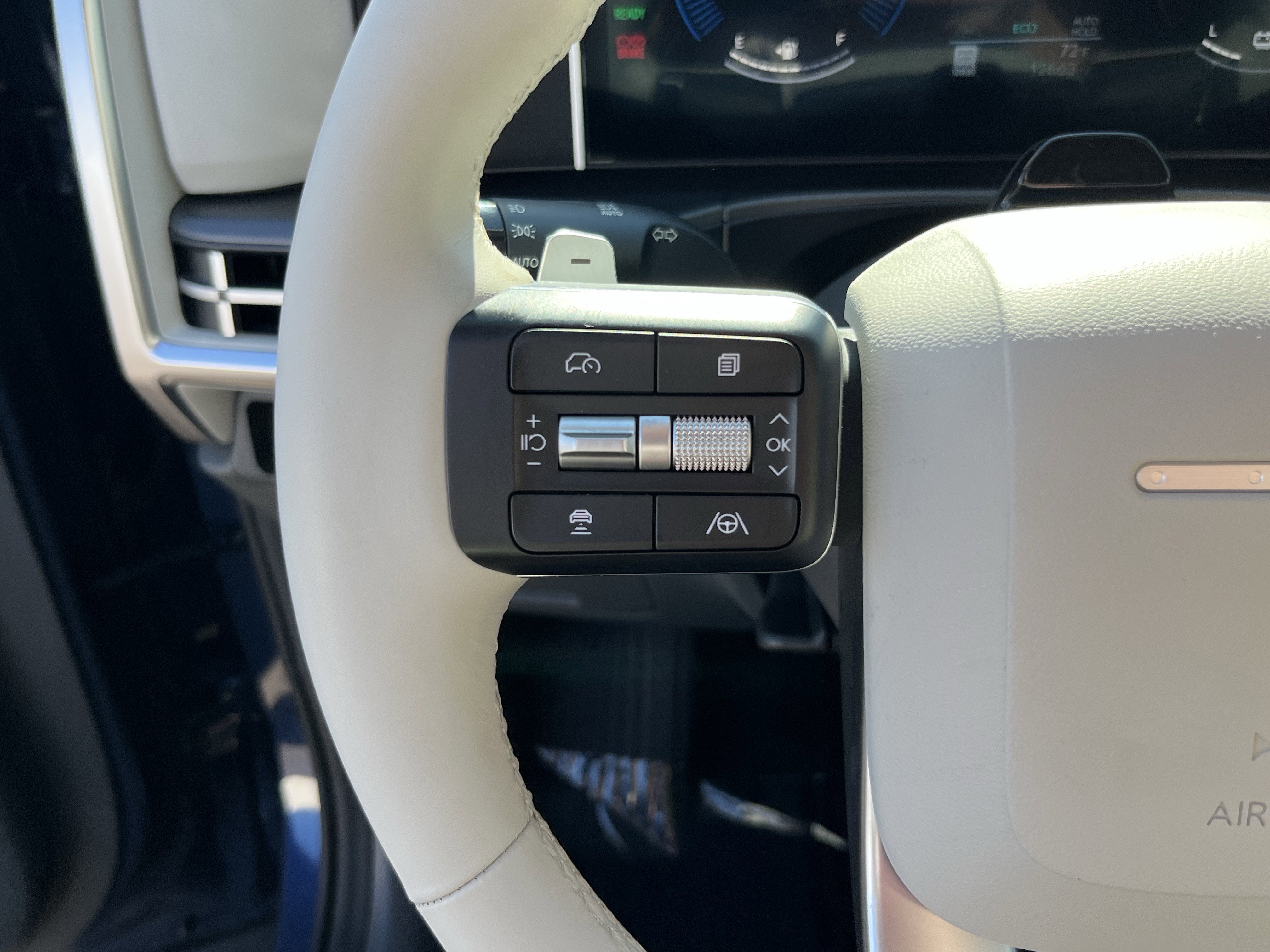 2025 Hyundai SANTA FE HYBRID SEL