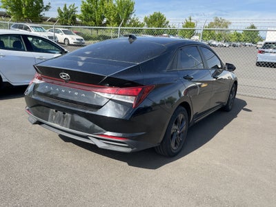2022 Hyundai ELANTRA SEL