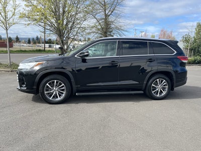2018 Toyota Highlander SE