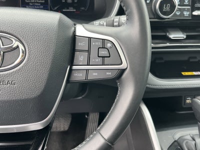 2025 Toyota Highlander LE