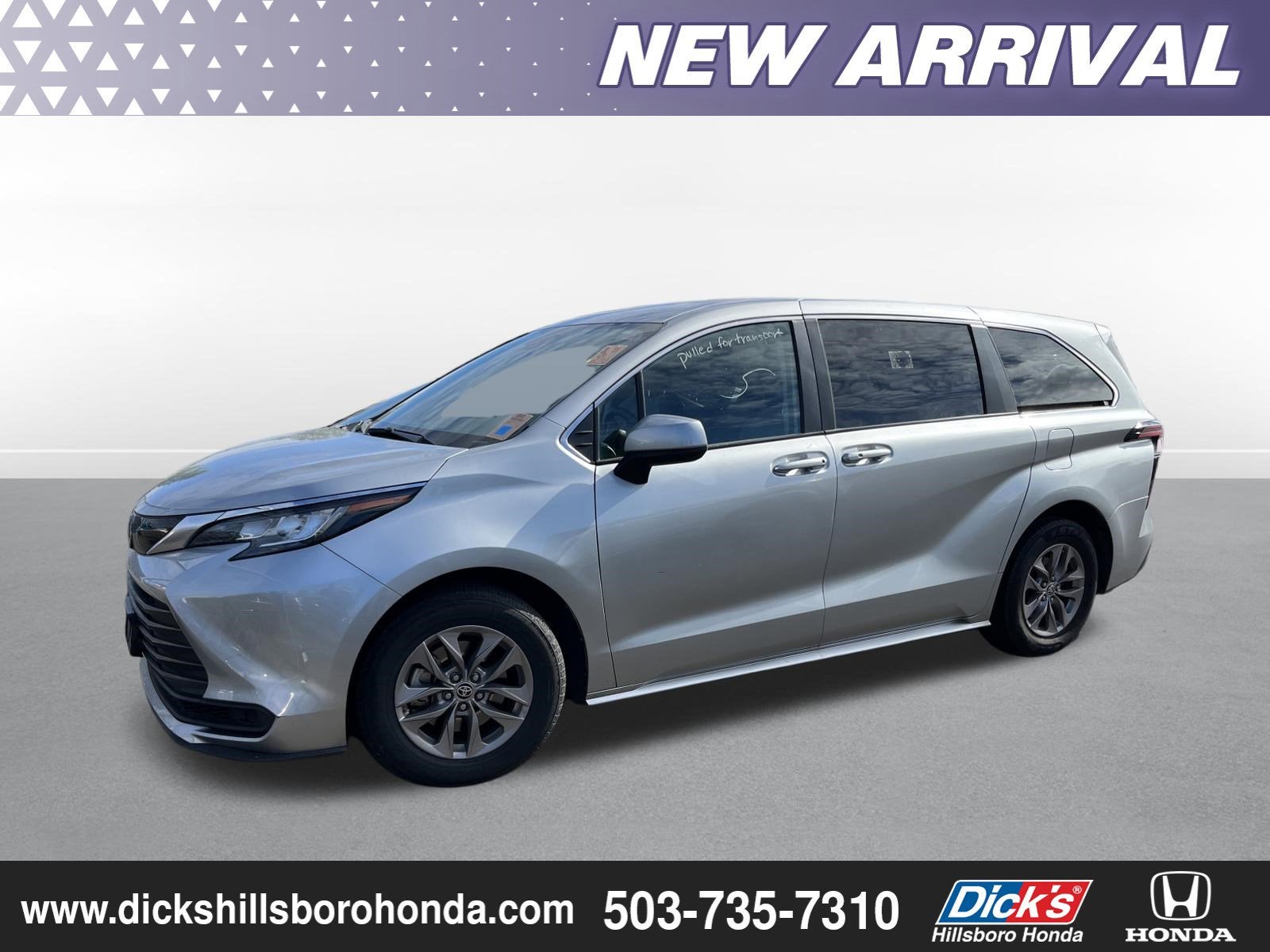 2022 Toyota Sienna LE