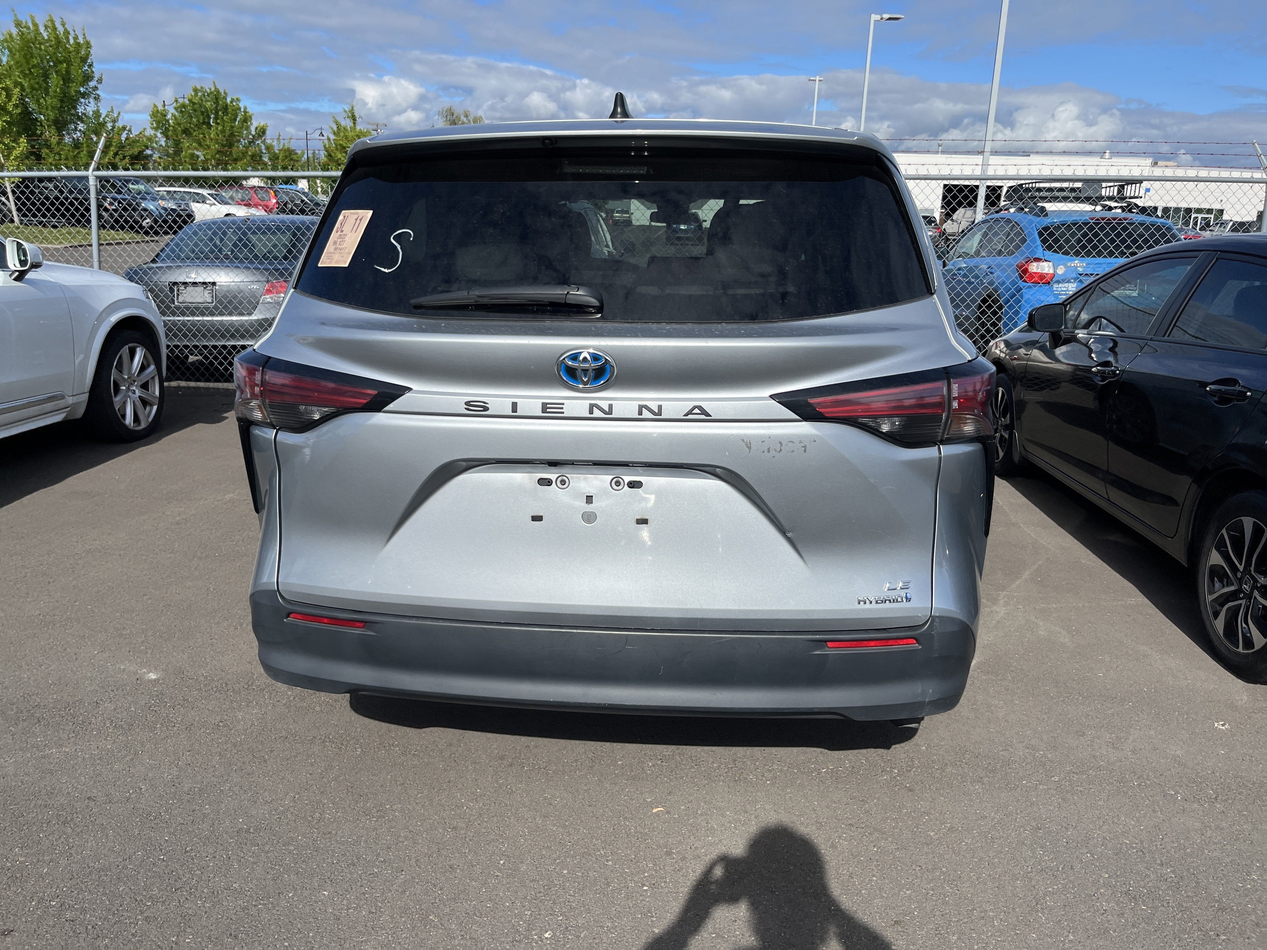 2022 Toyota Sienna LE
