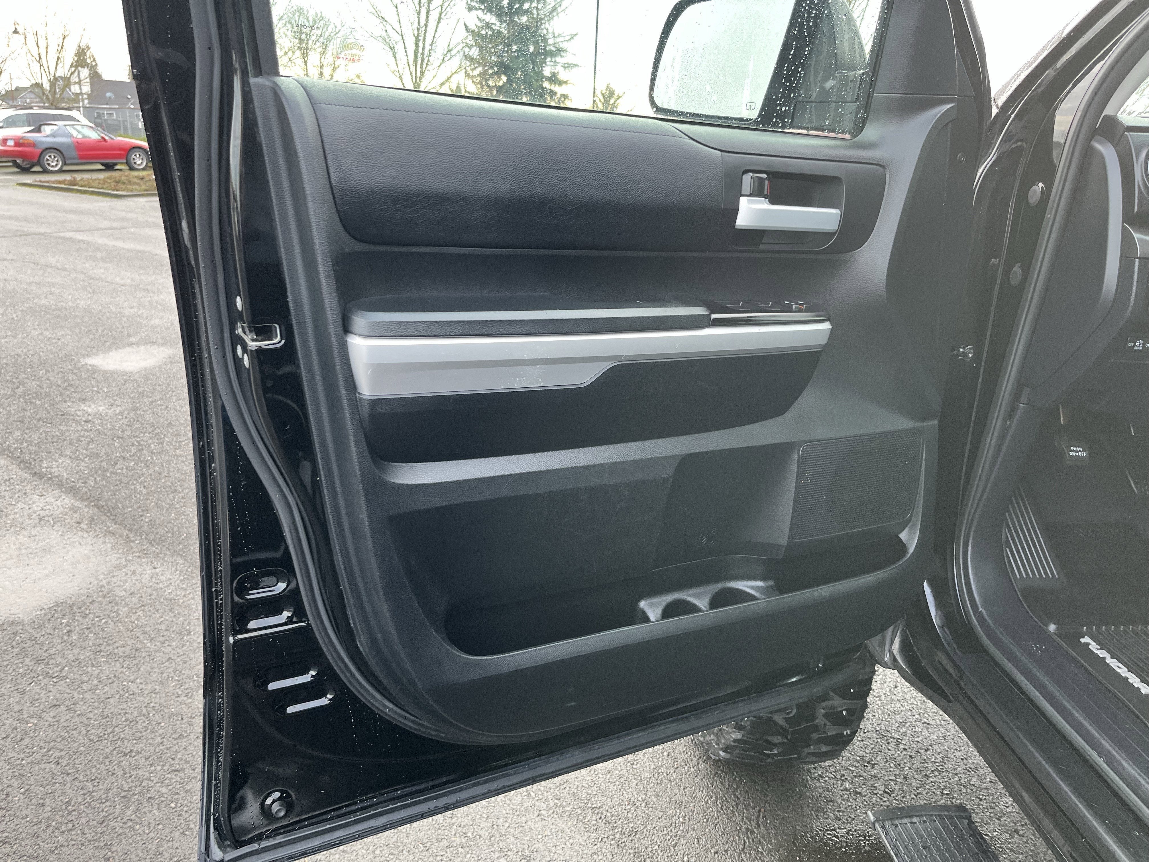 2017 Toyota Tundra SR5