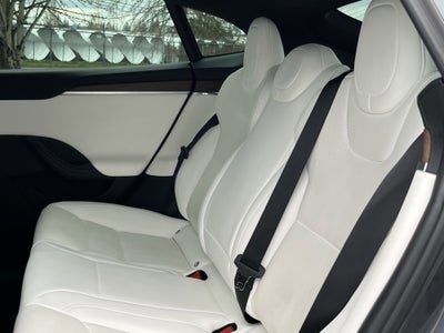 2022 Tesla Model S Base