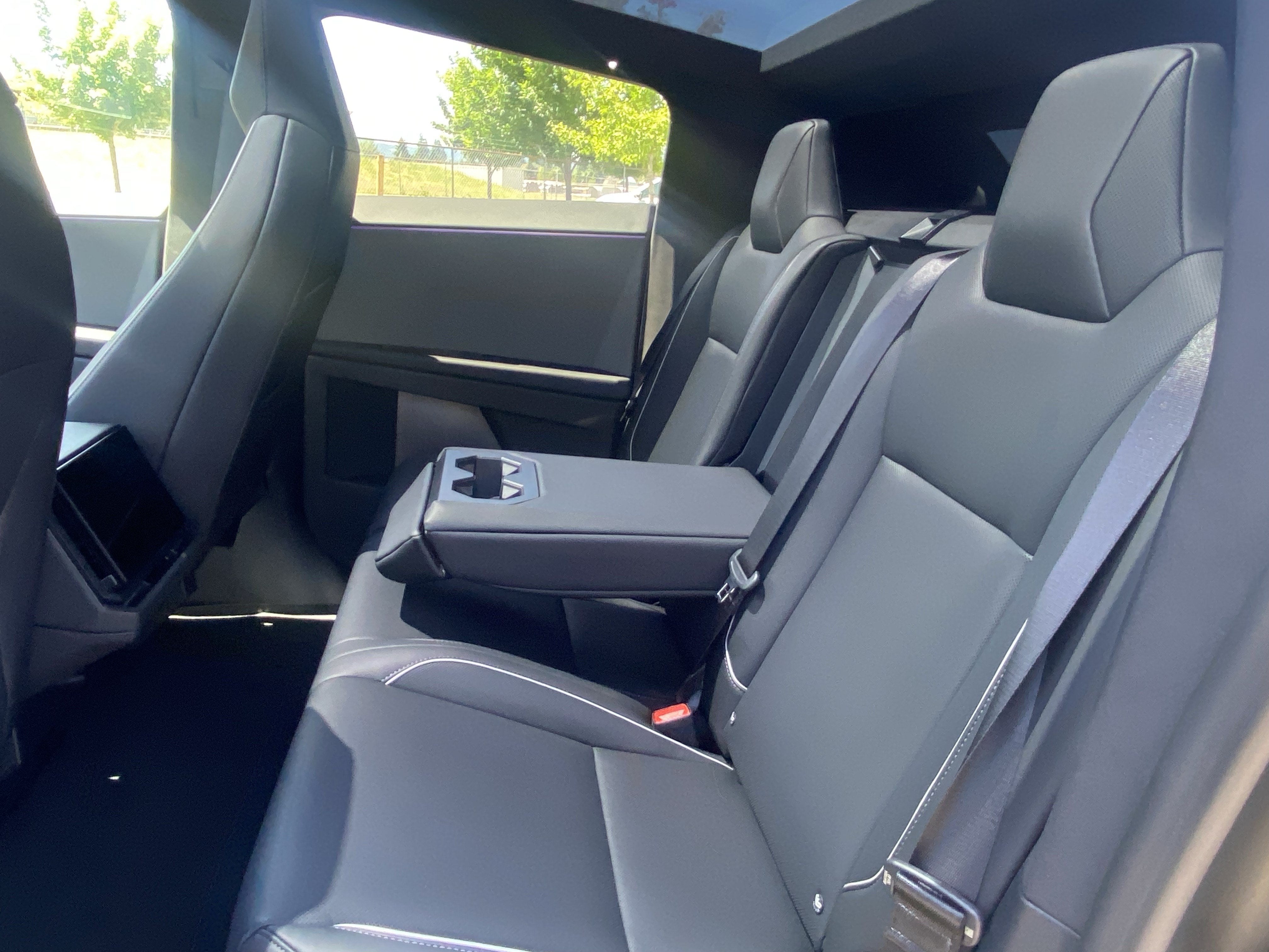 2024 Tesla Cybertruck Base