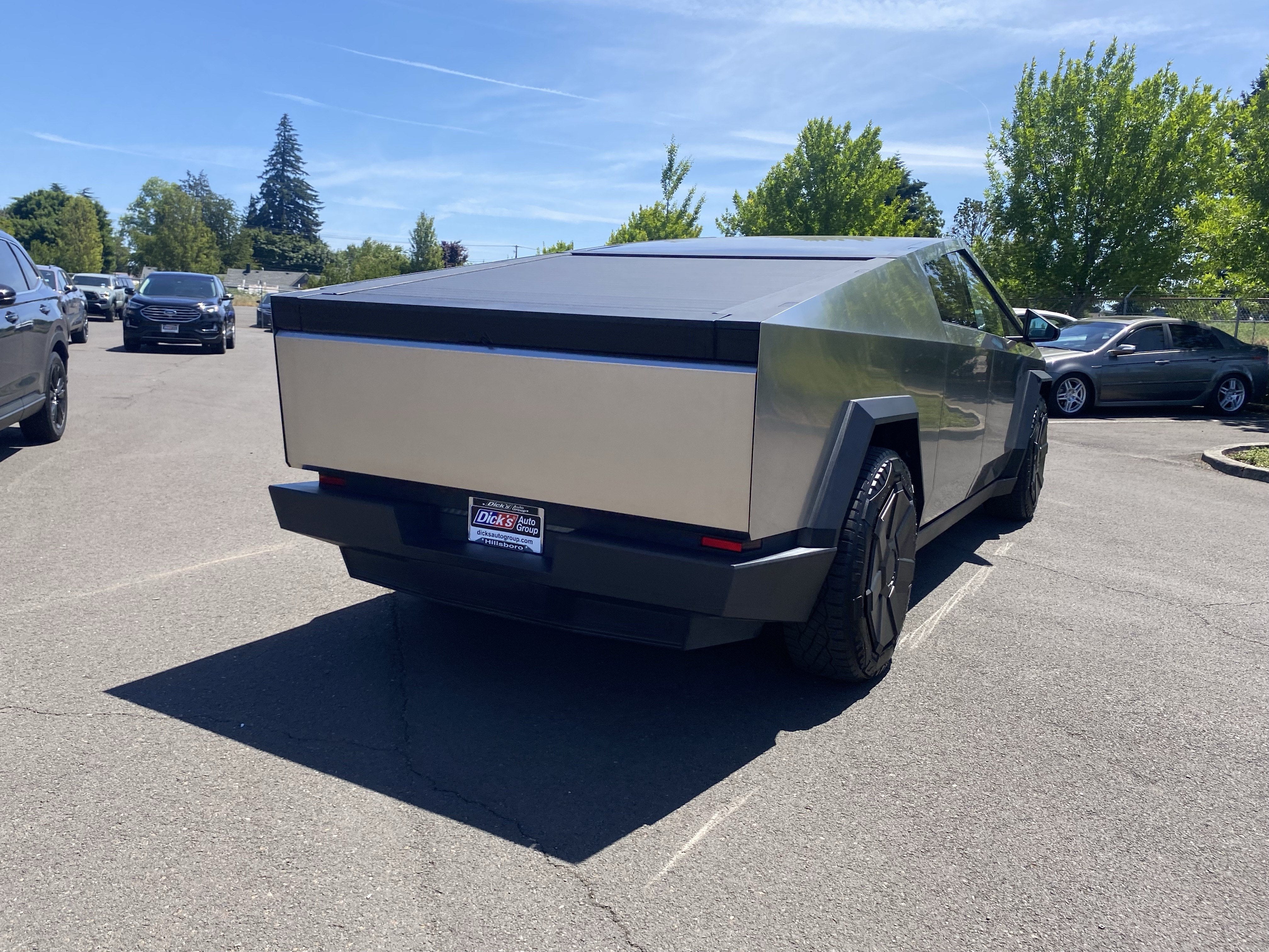 2024 Tesla Cybertruck Base