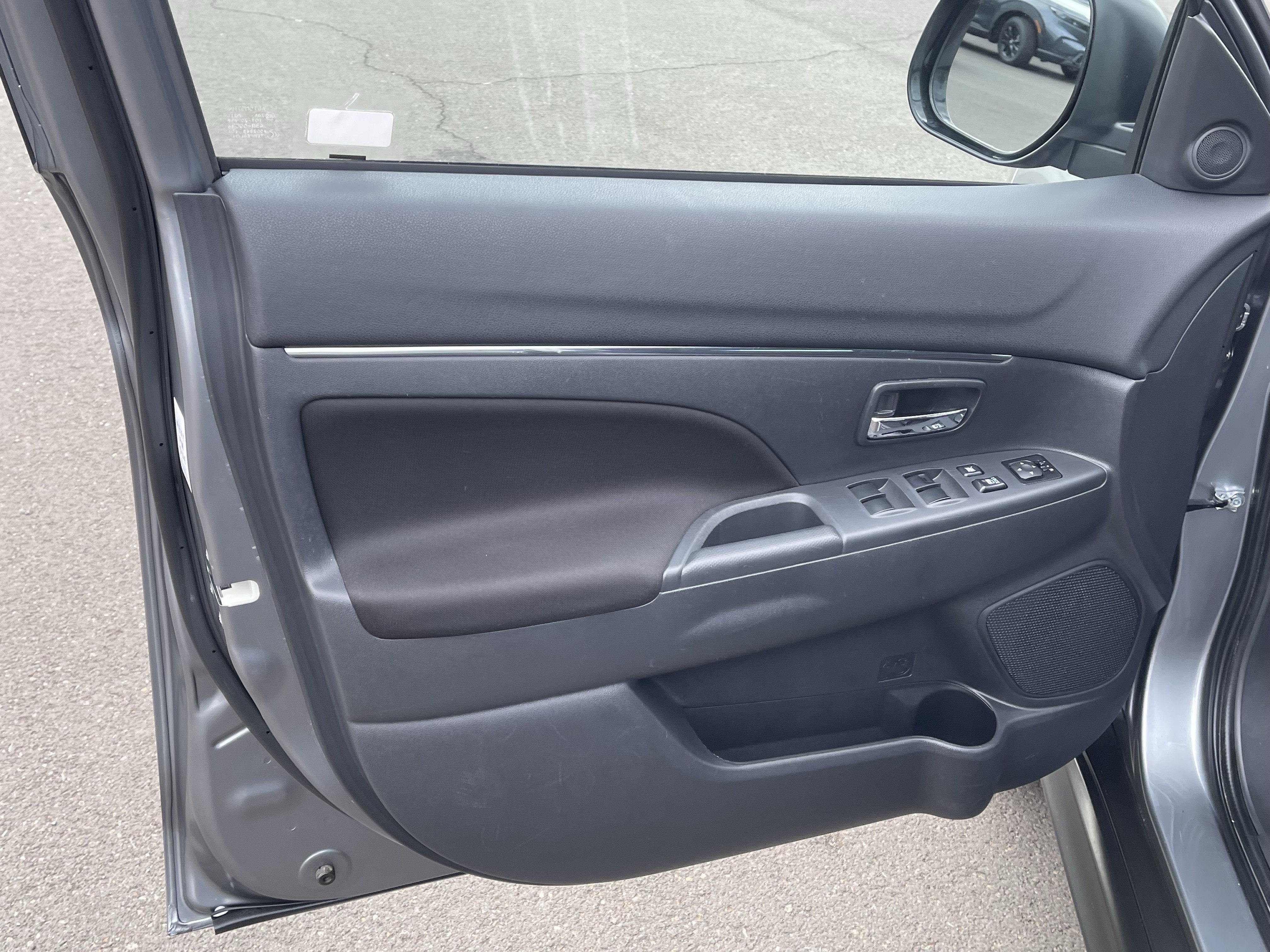 2025 Mitsubishi Outlander Sport S