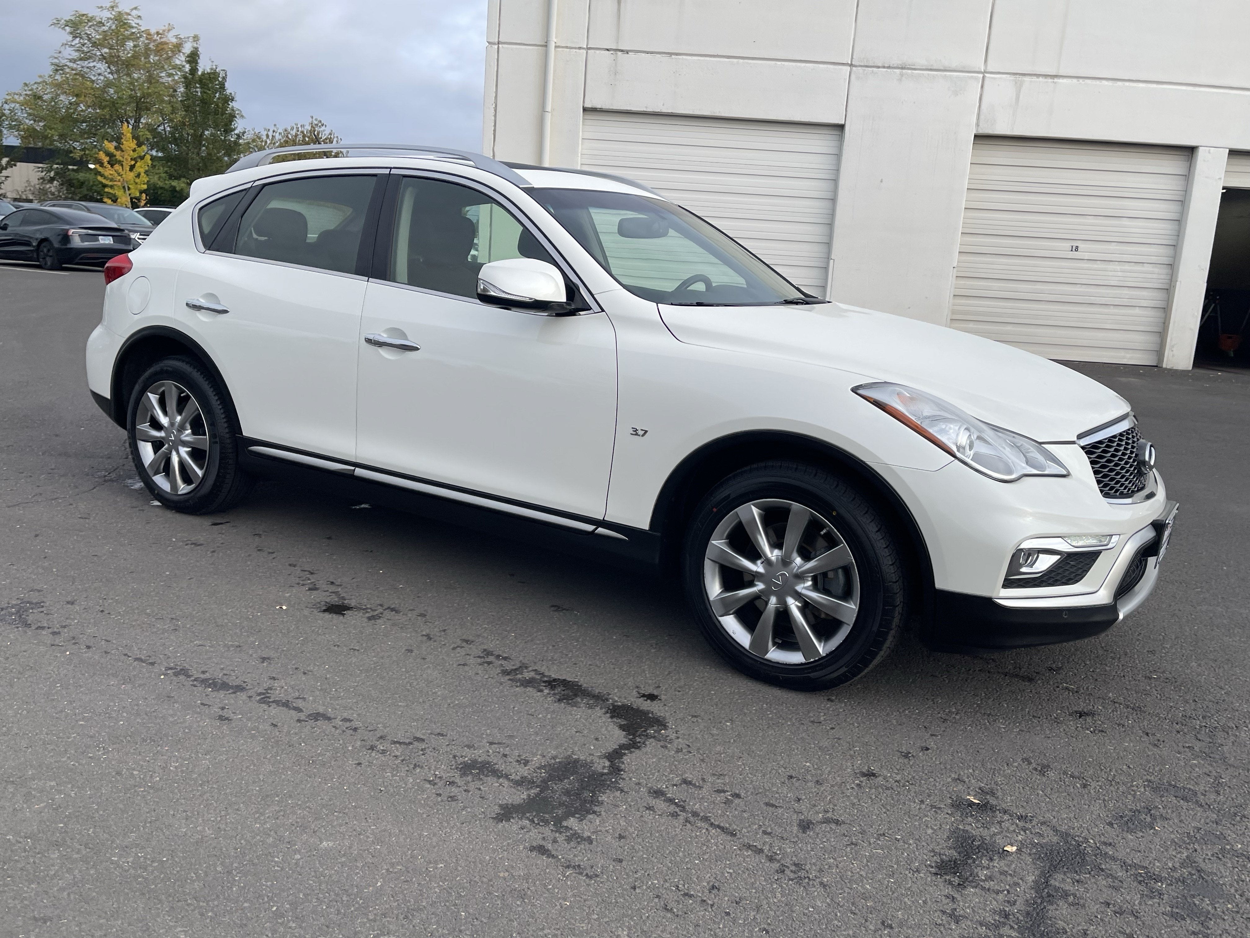 2017 INFINITI QX50 Base