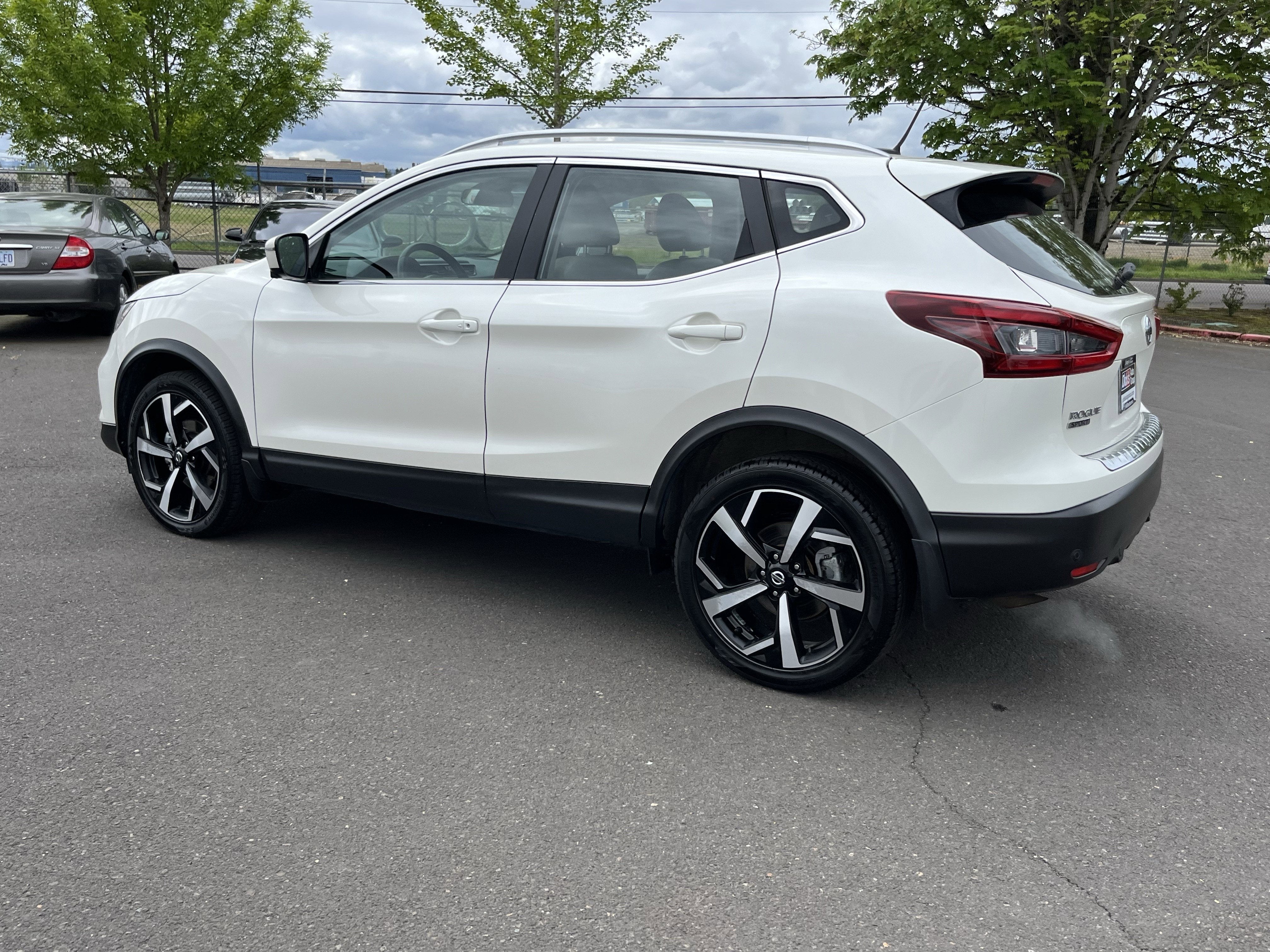 2022 Nissan Rogue Sport SL