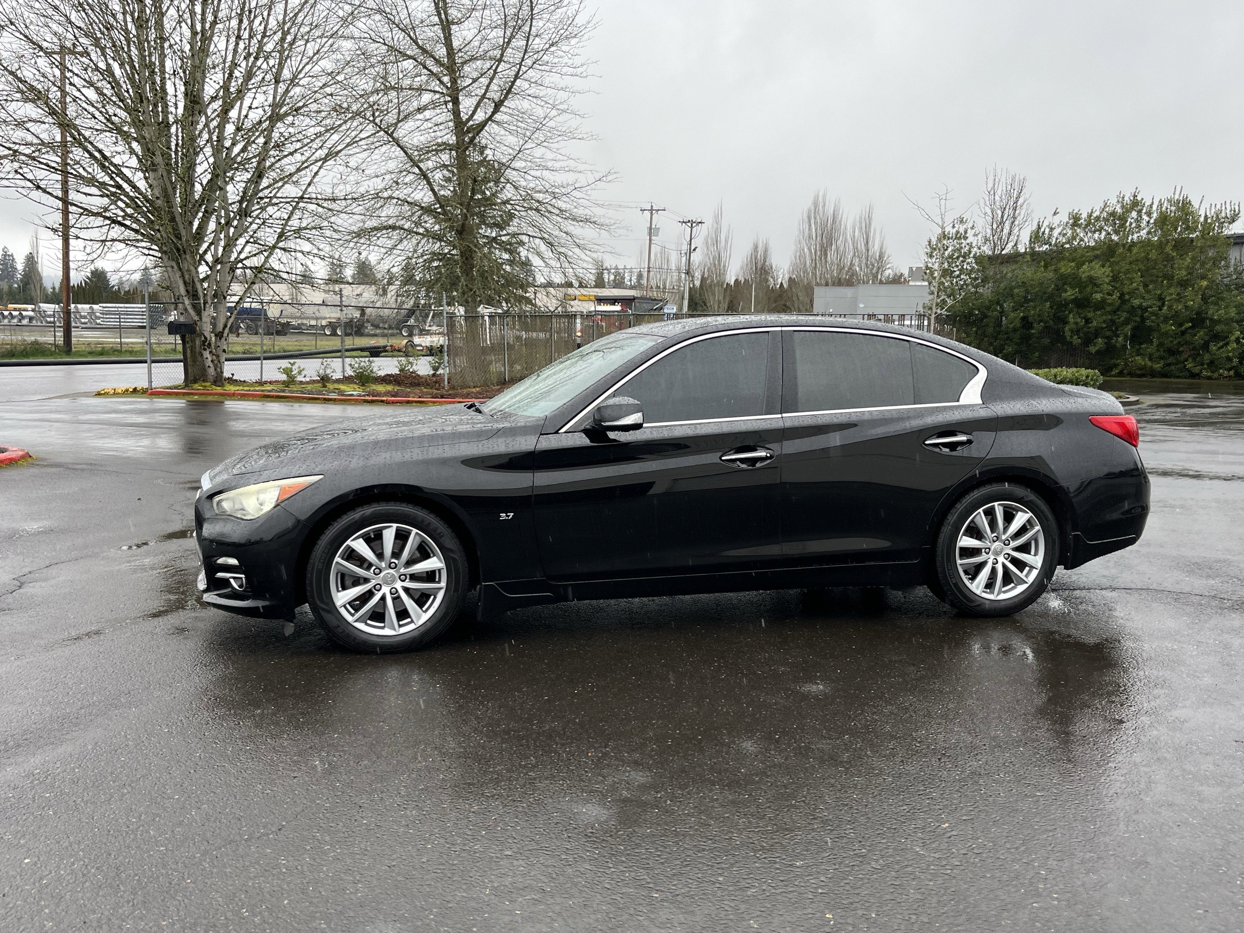 2014 INFINITI Q50 Premium