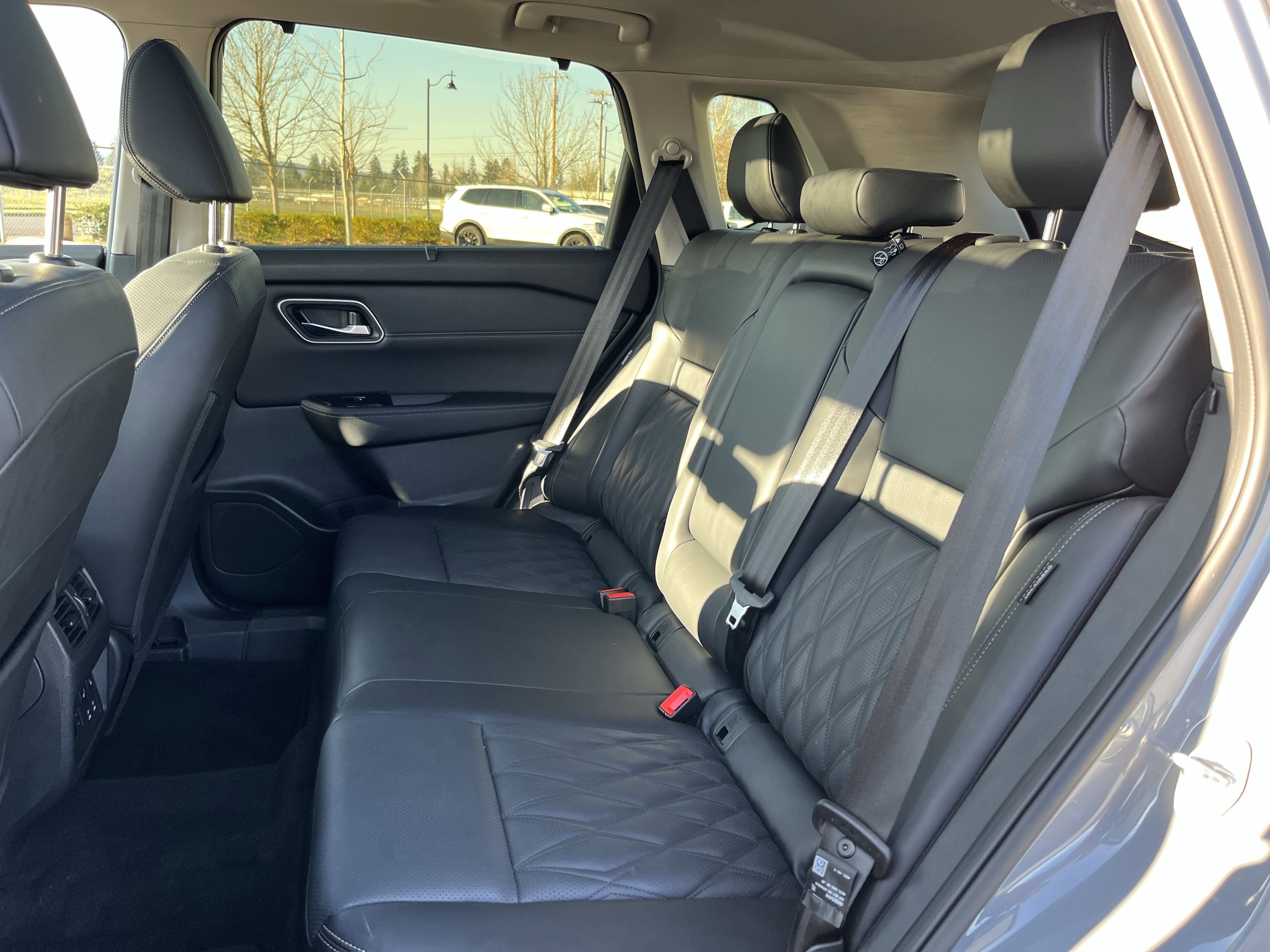 2025 Nissan Rogue Platinum