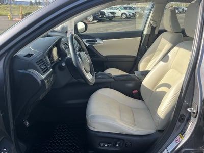 2013 Lexus CT 200h Hybrid