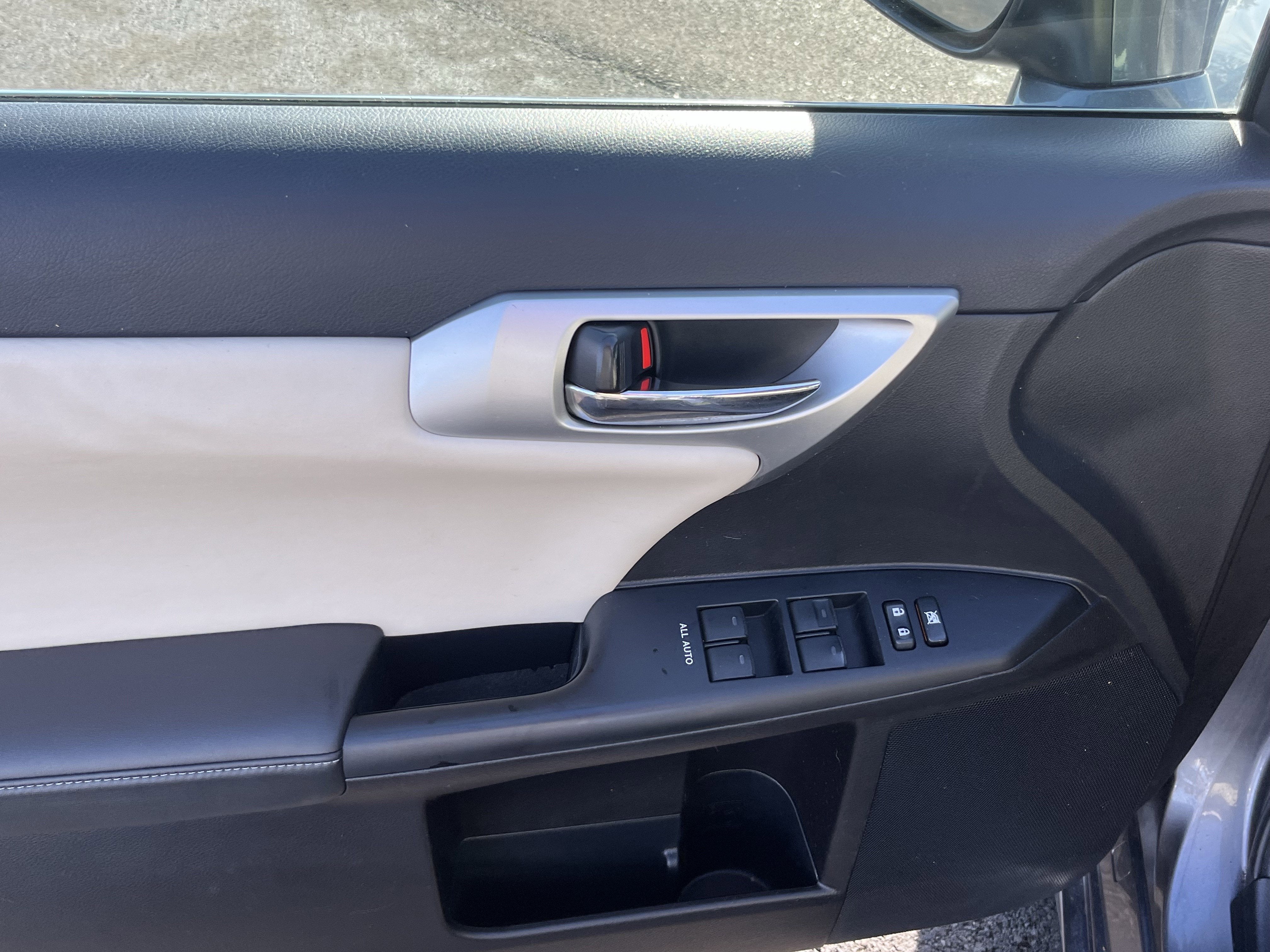 2013 Lexus CT 200h Hybrid