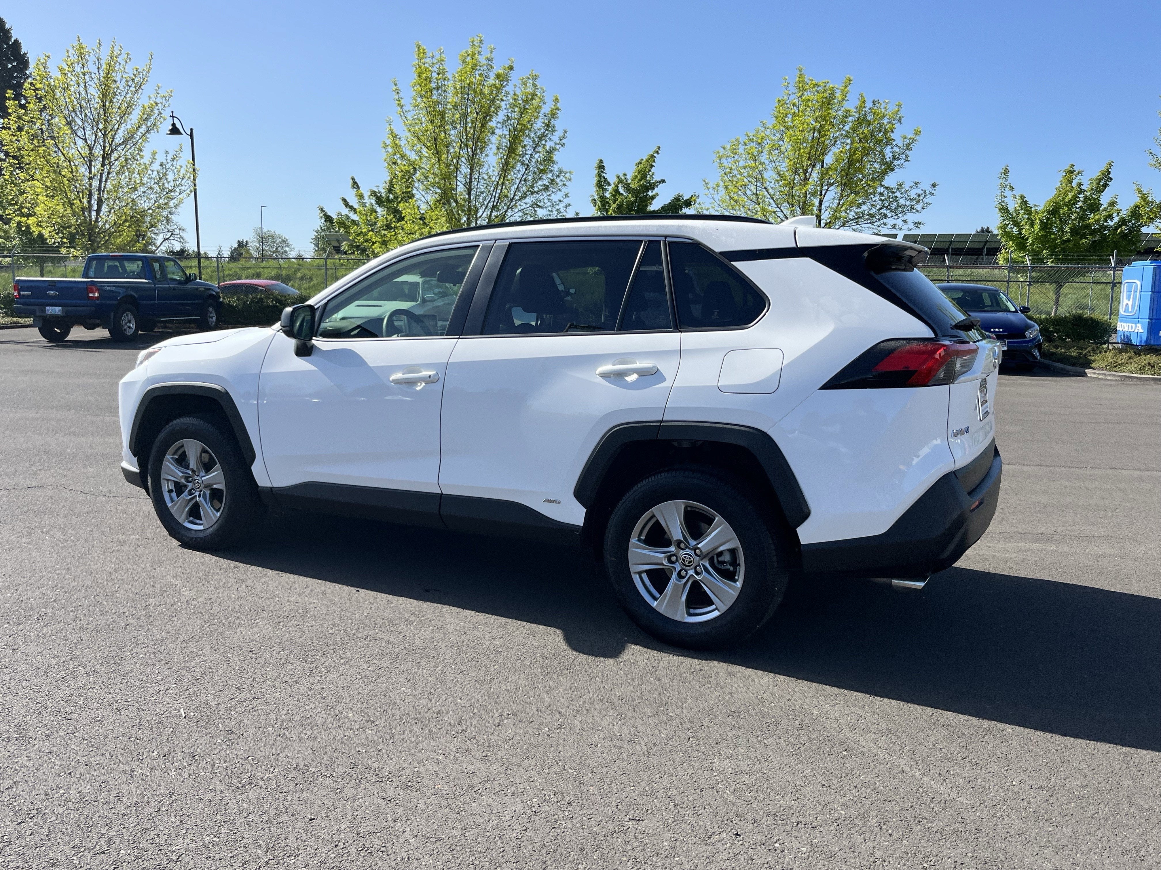 2024 Toyota RAV4 Hybrid LE