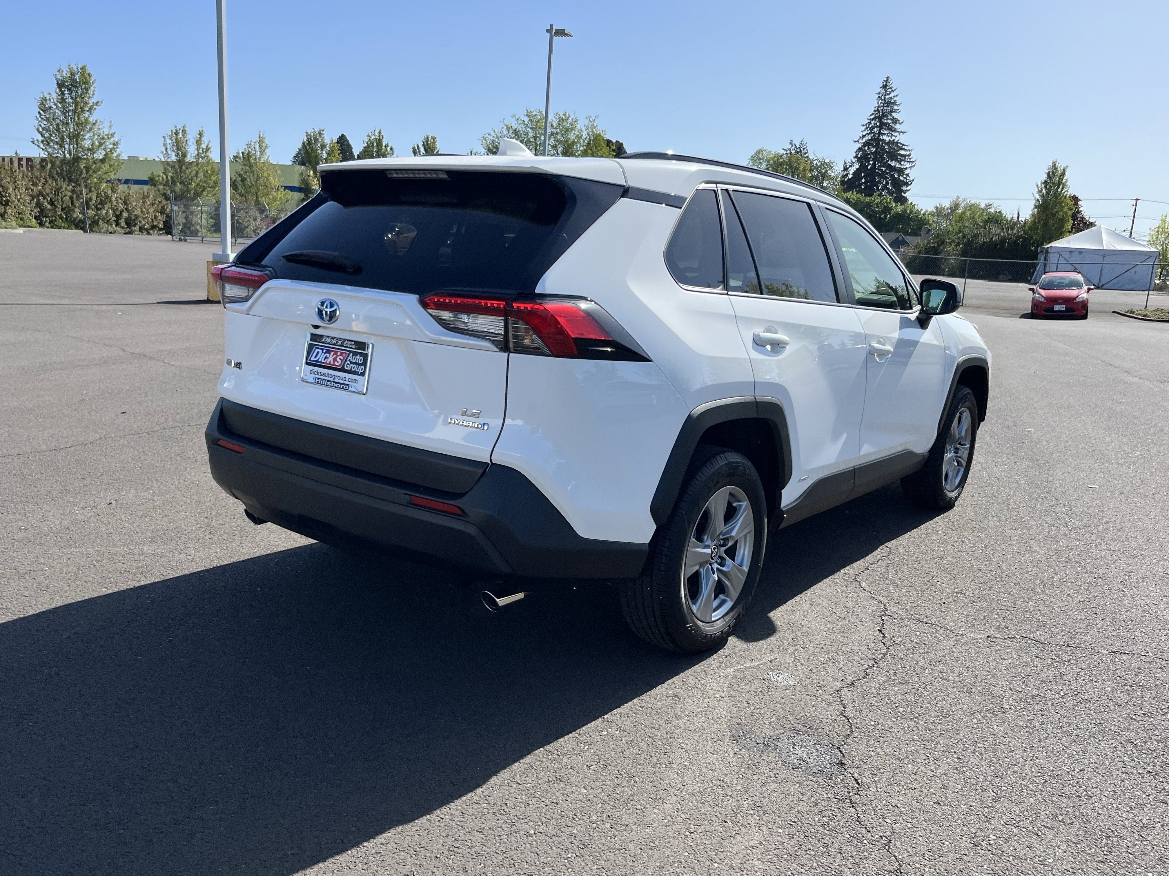 2024 Toyota RAV4 Hybrid LE