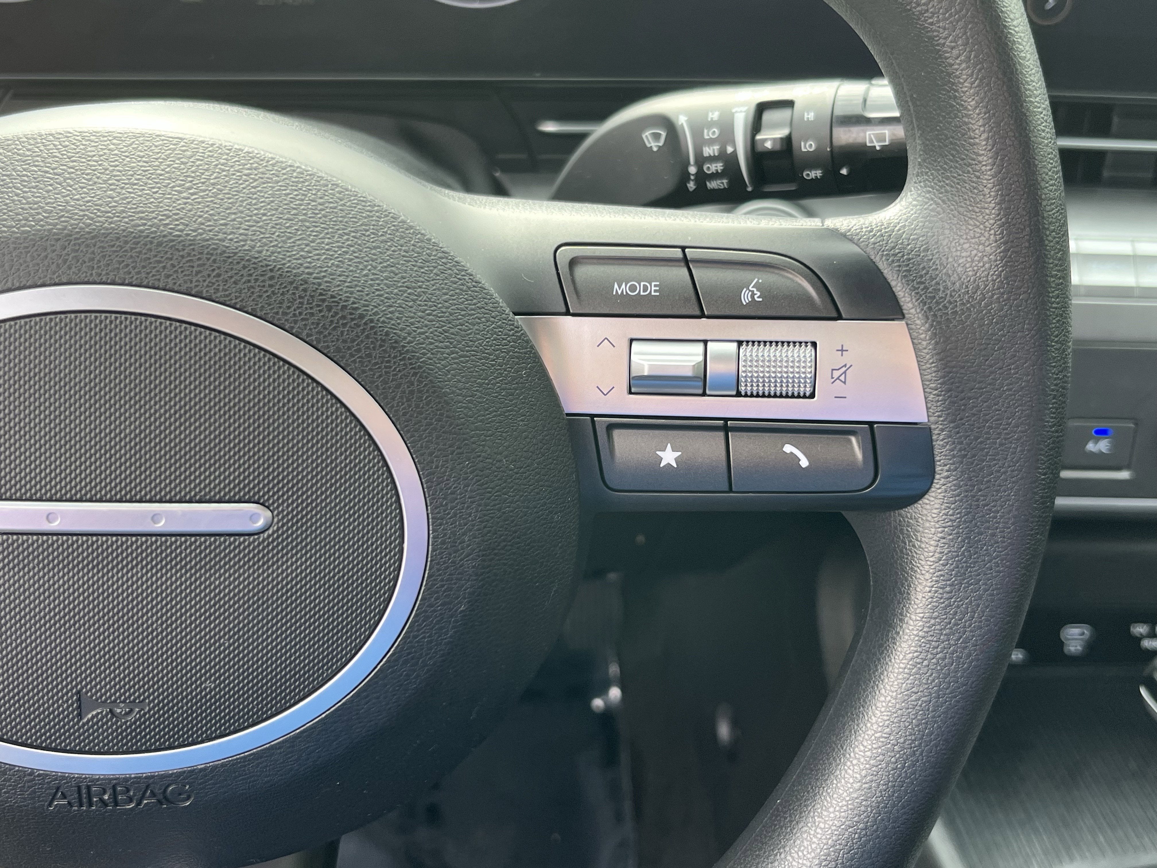 2024 Hyundai KONA SE