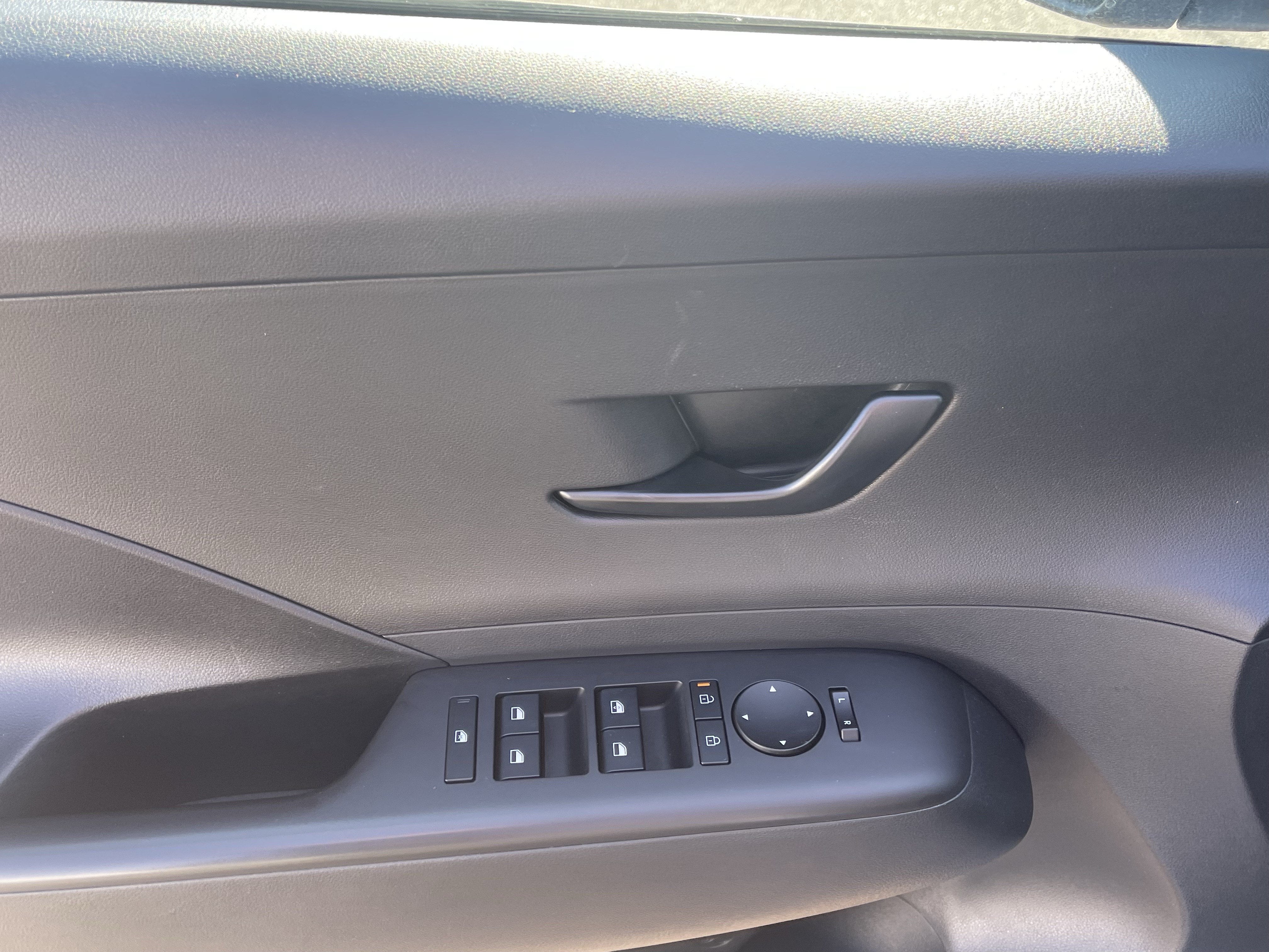 2024 Hyundai KONA ELECTRIC SEL
