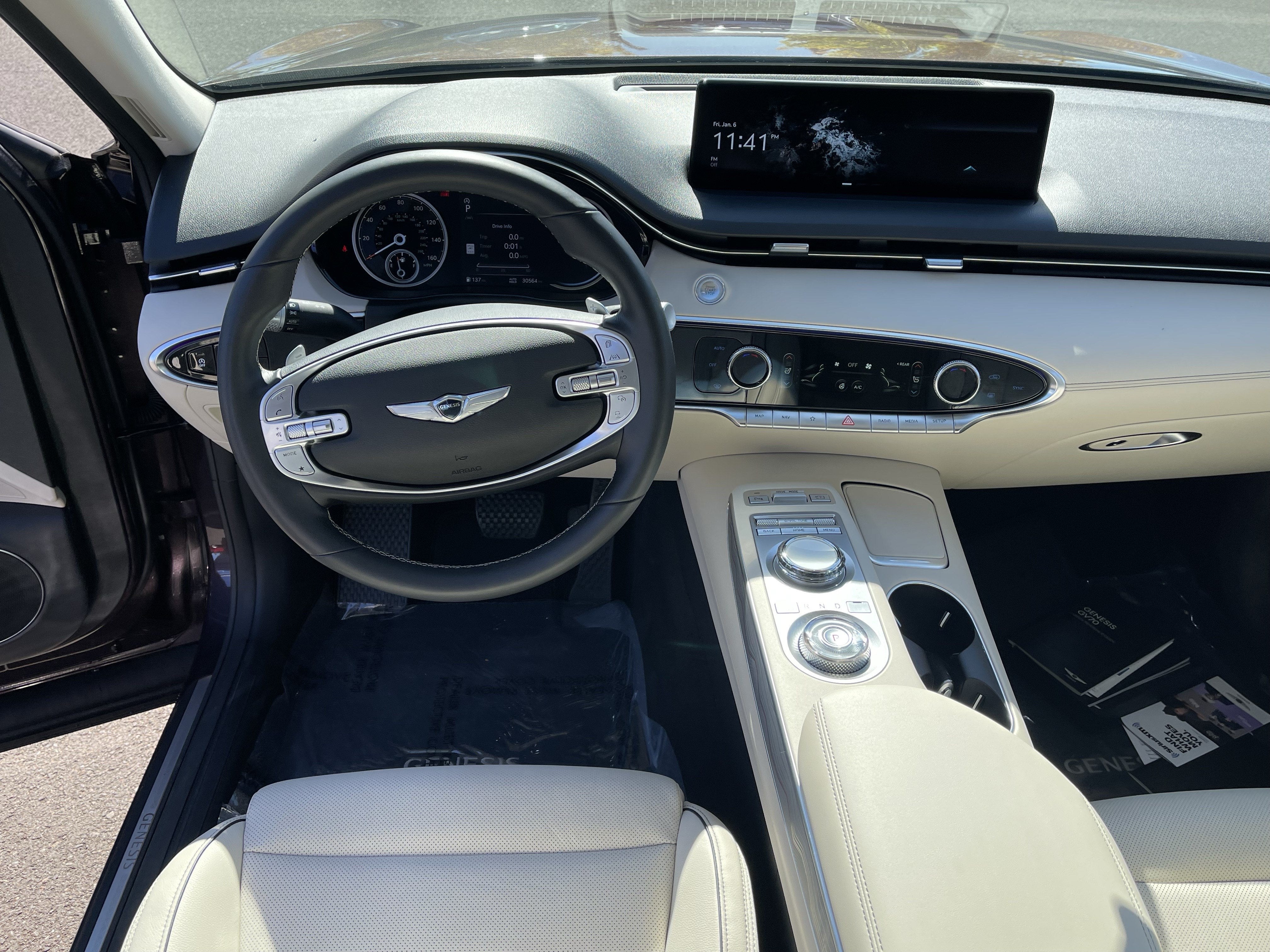 2022 Genesis GV70 2.5T