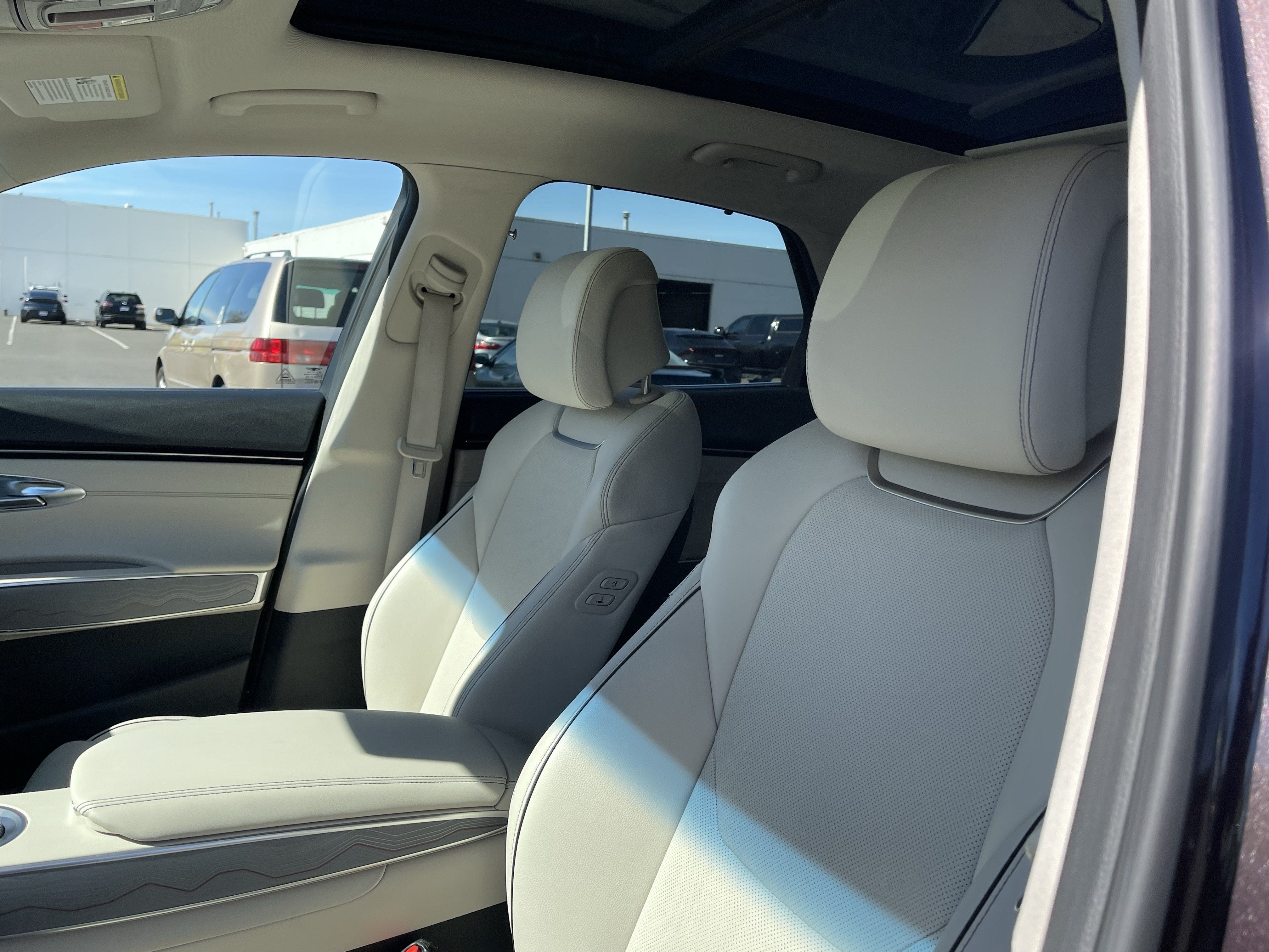 2022 Genesis GV70 2.5T