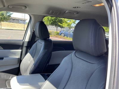 2022 Kia Carnival LXS