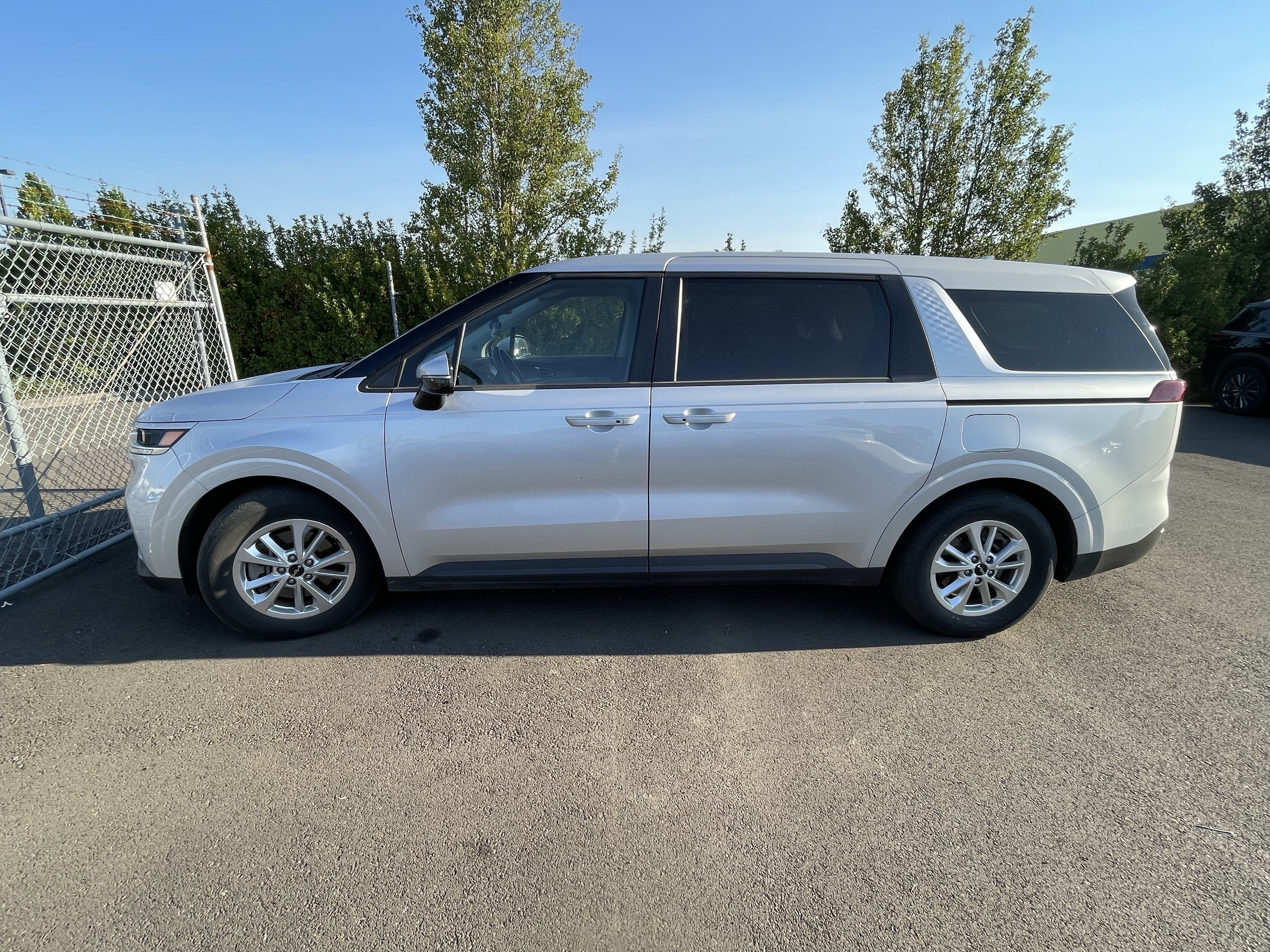 2022 Kia Carnival LXS