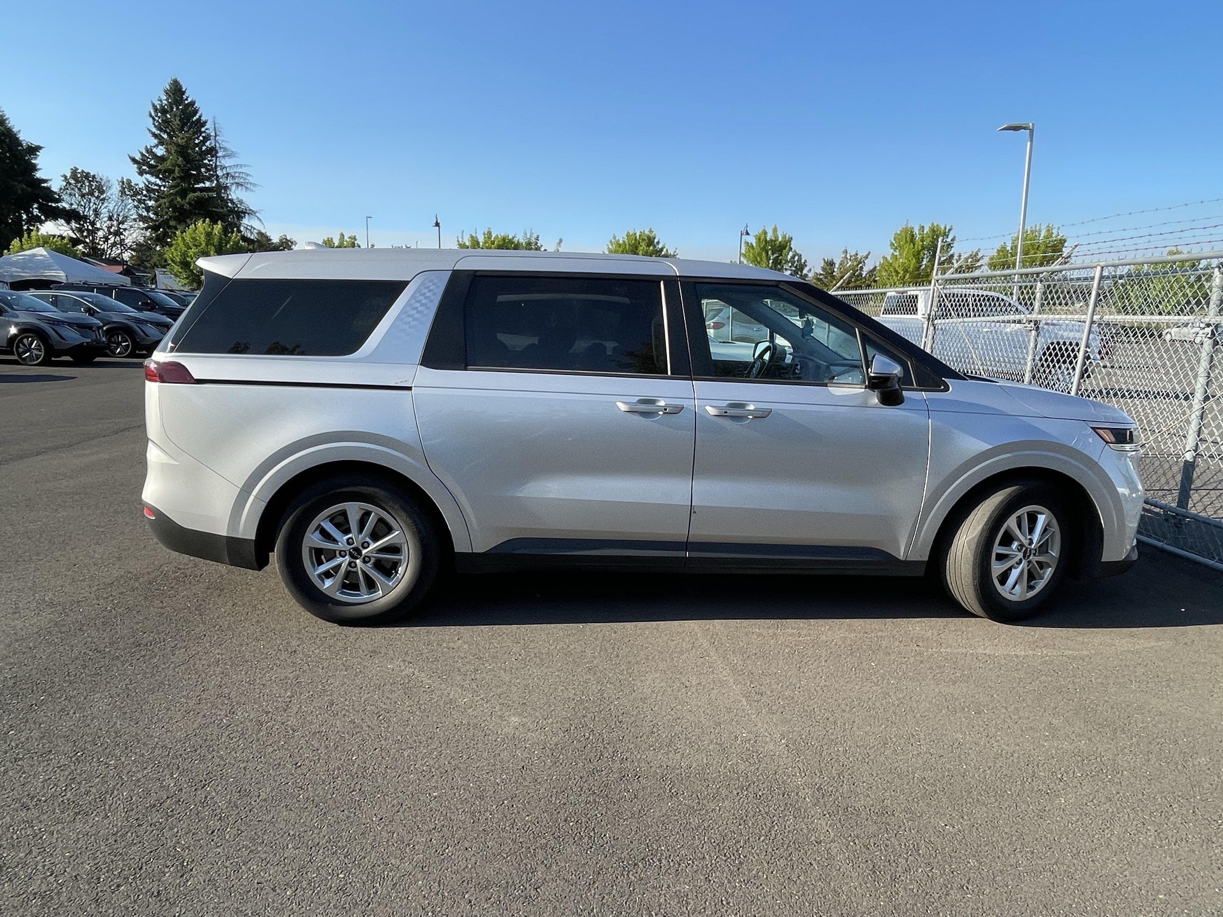 2022 Kia Carnival LXS