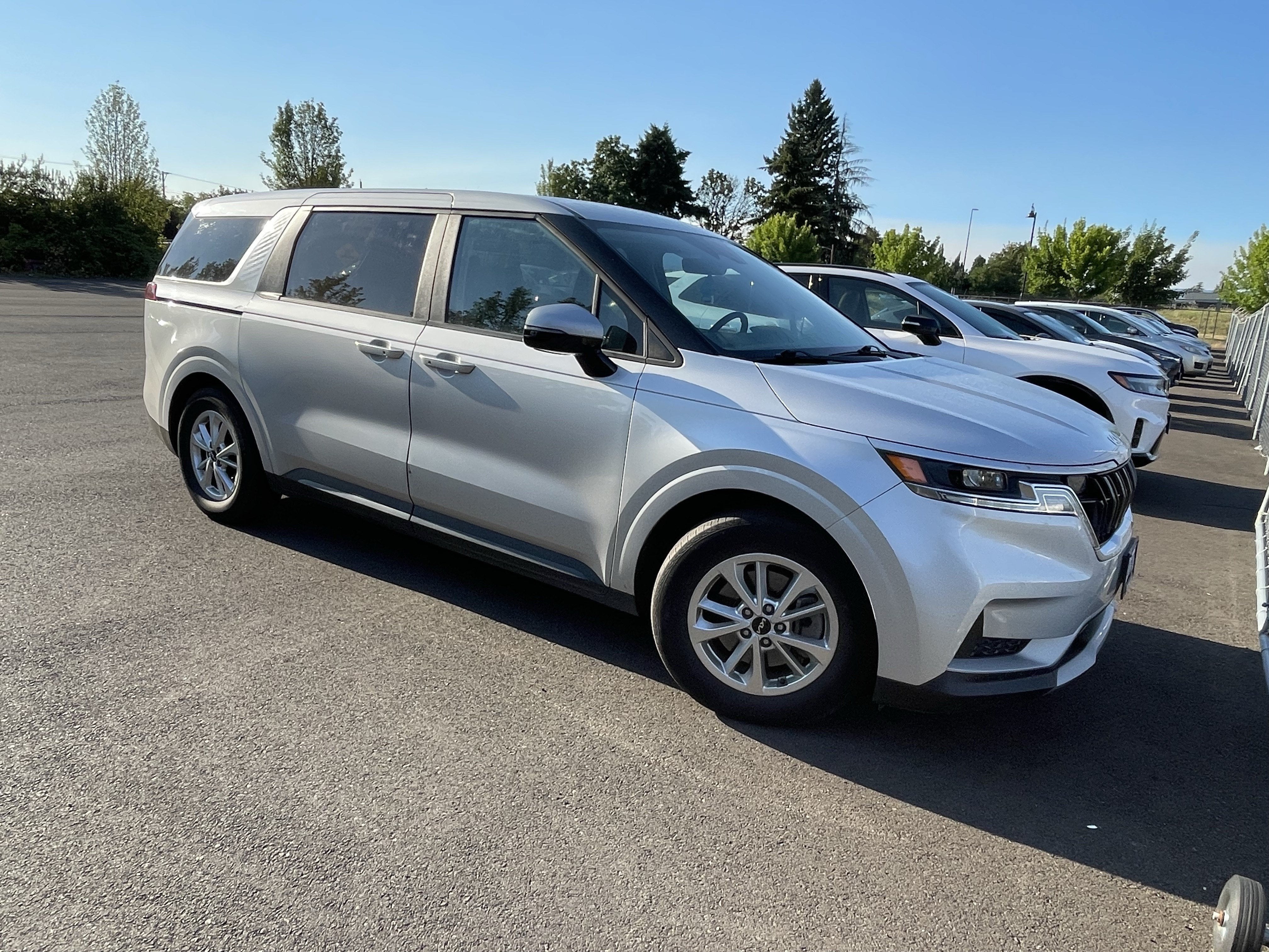 2022 Kia Carnival LXS
