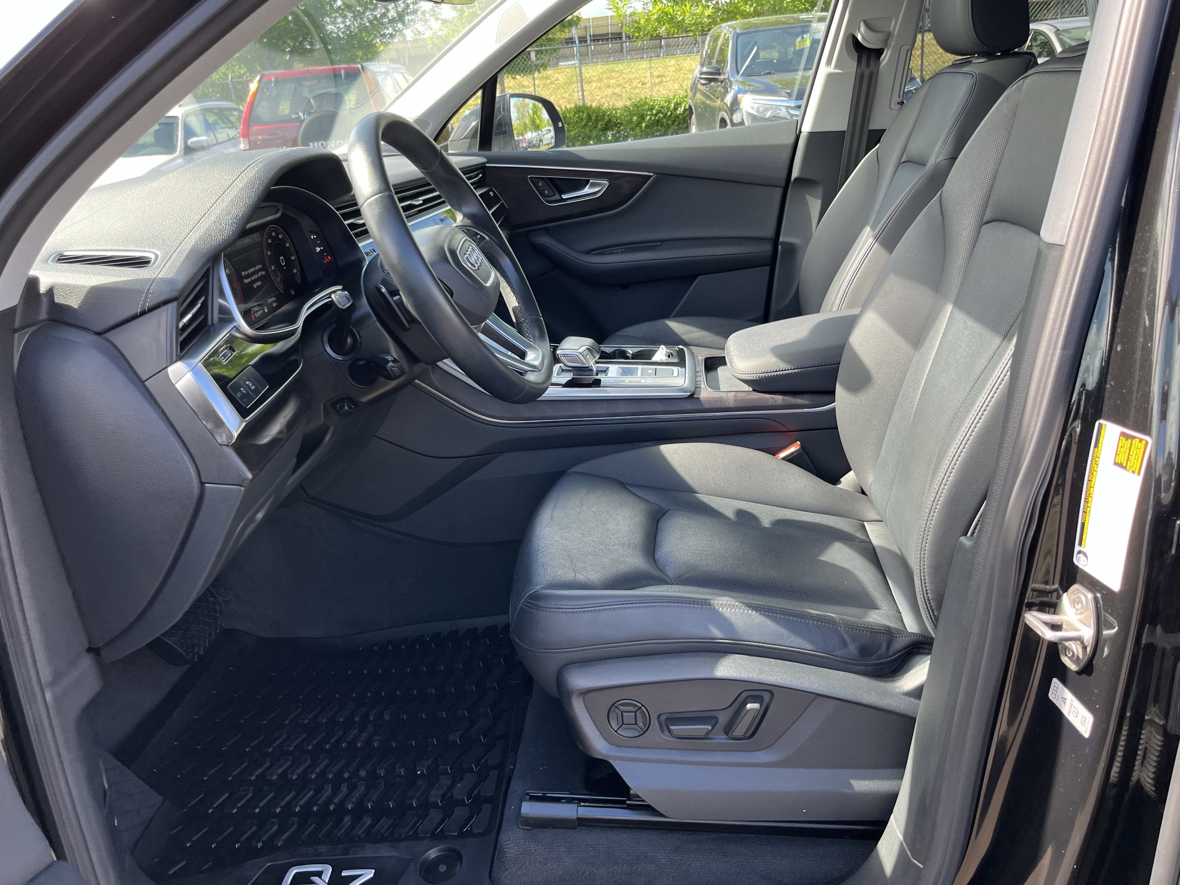 2023 Audi Q7 Premium Plus