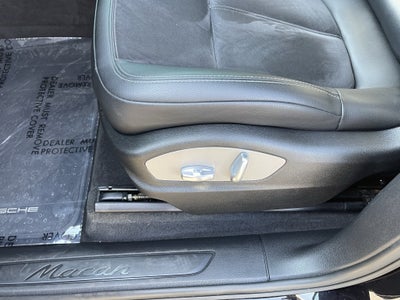 2017 Porsche Macan Base
