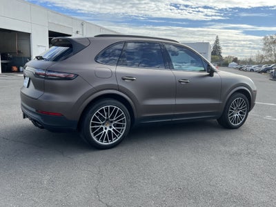 2023 Porsche Cayenne Platinum Edition