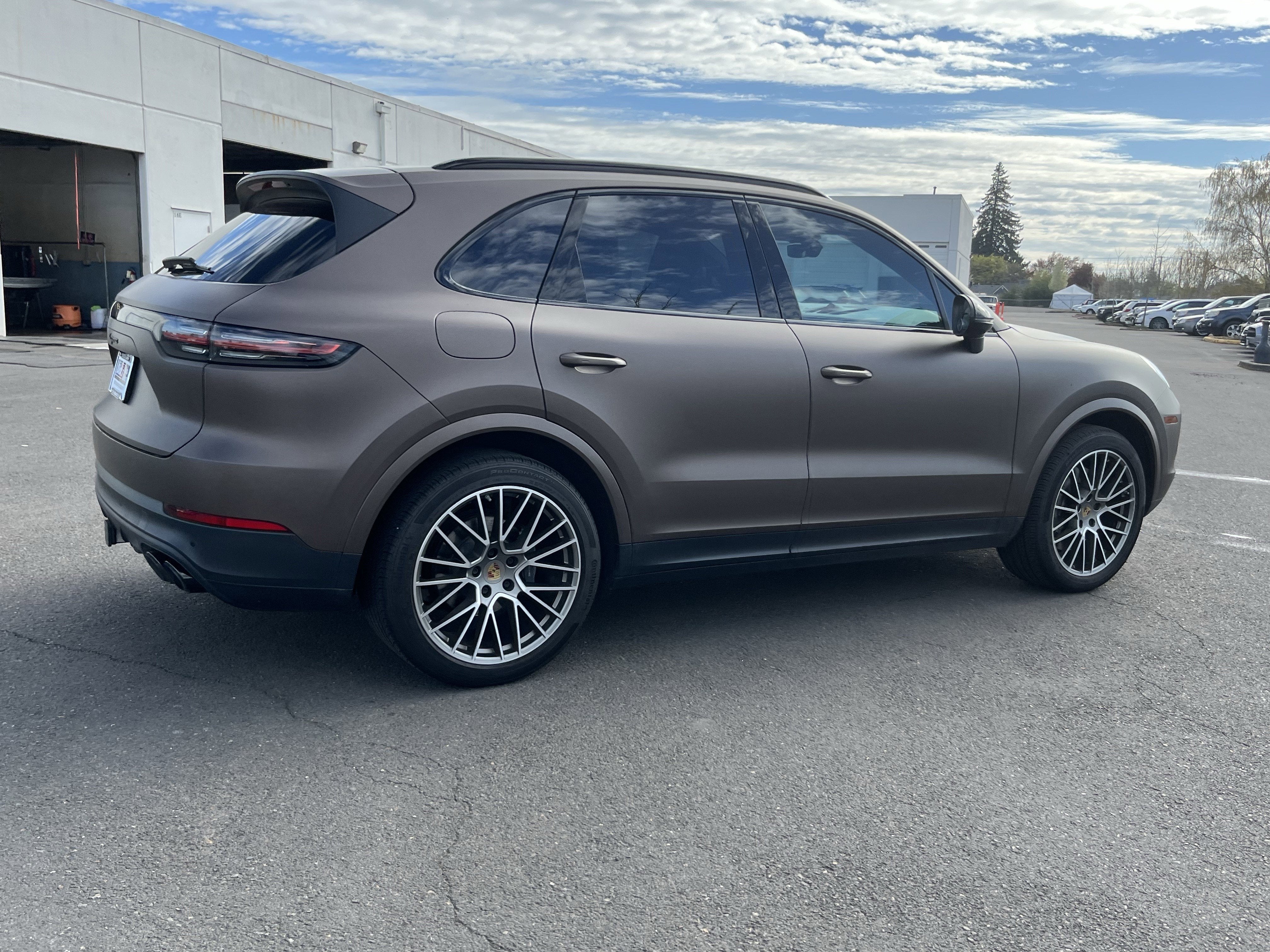2023 Porsche Cayenne Platinum Edition