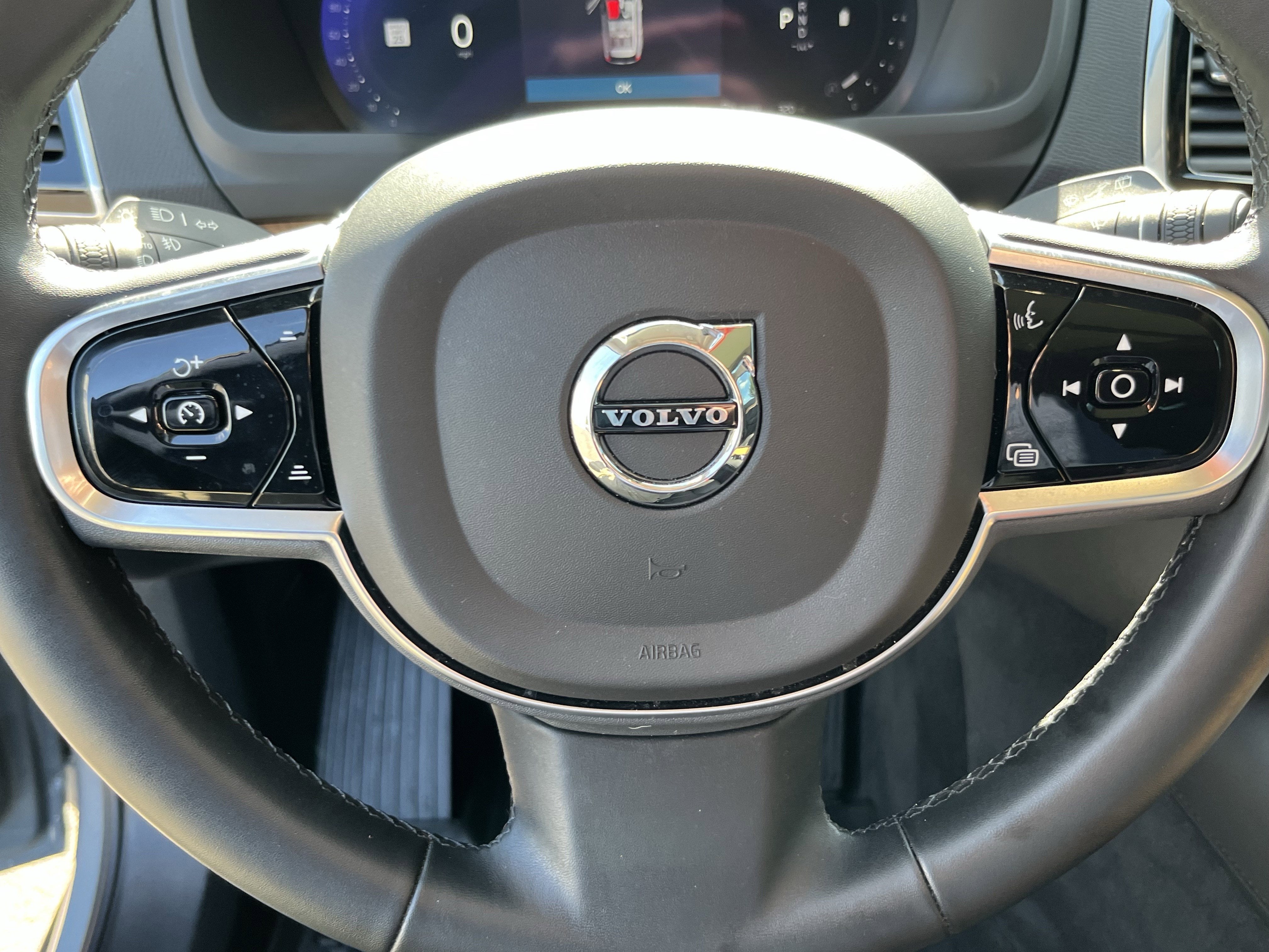 2023 Volvo XC90 Plus