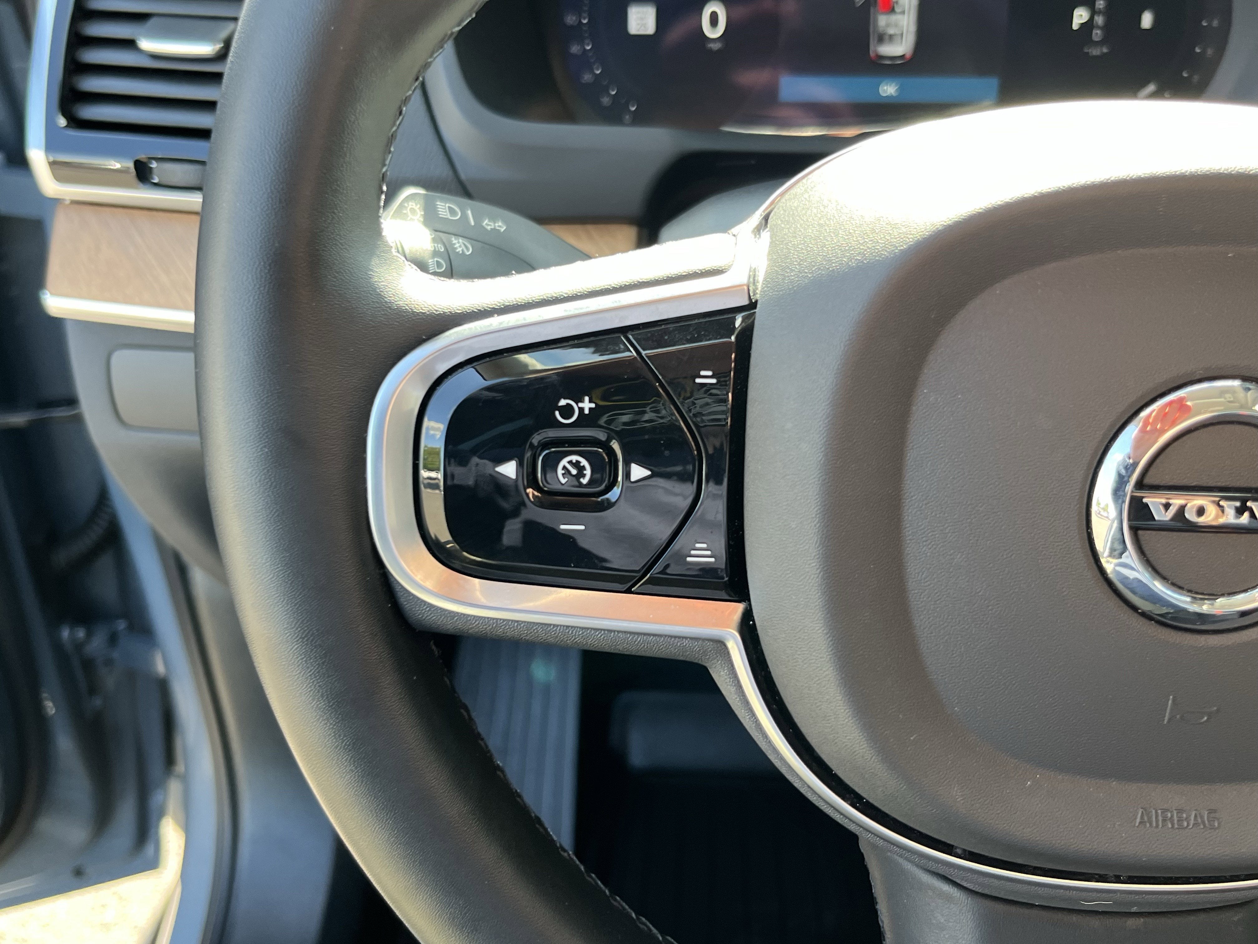 2023 Volvo XC90 Plus