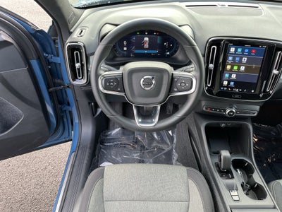 2024 Volvo XC40 Core Bright Theme