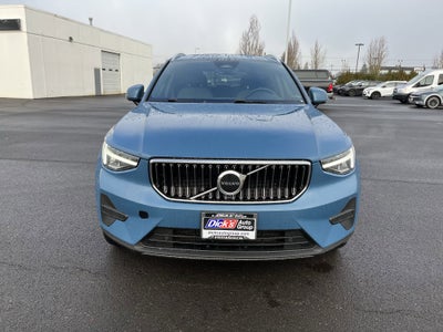 2024 Volvo XC40 Core Bright Theme