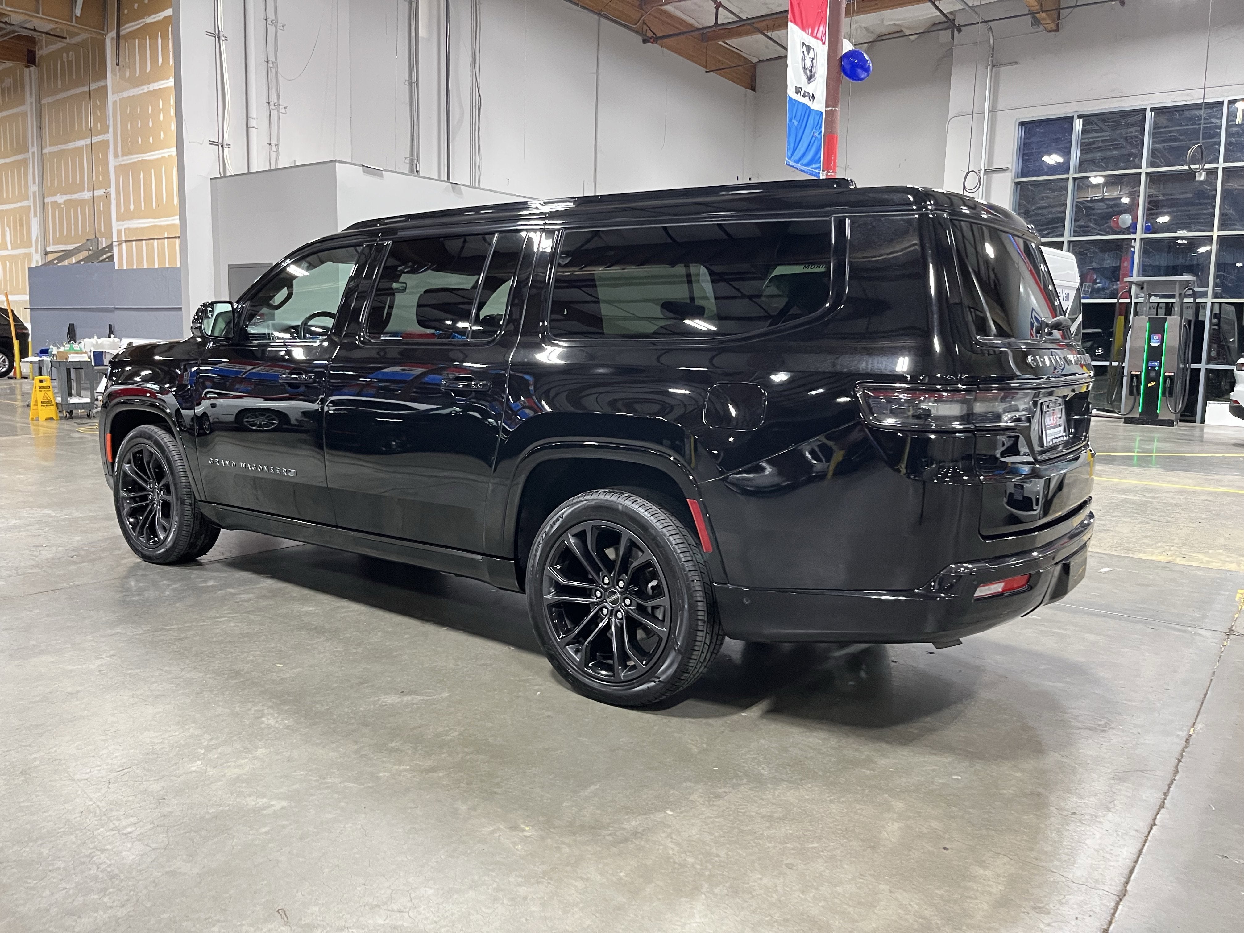 2024 Jeep Grand Wagoneer L Series II