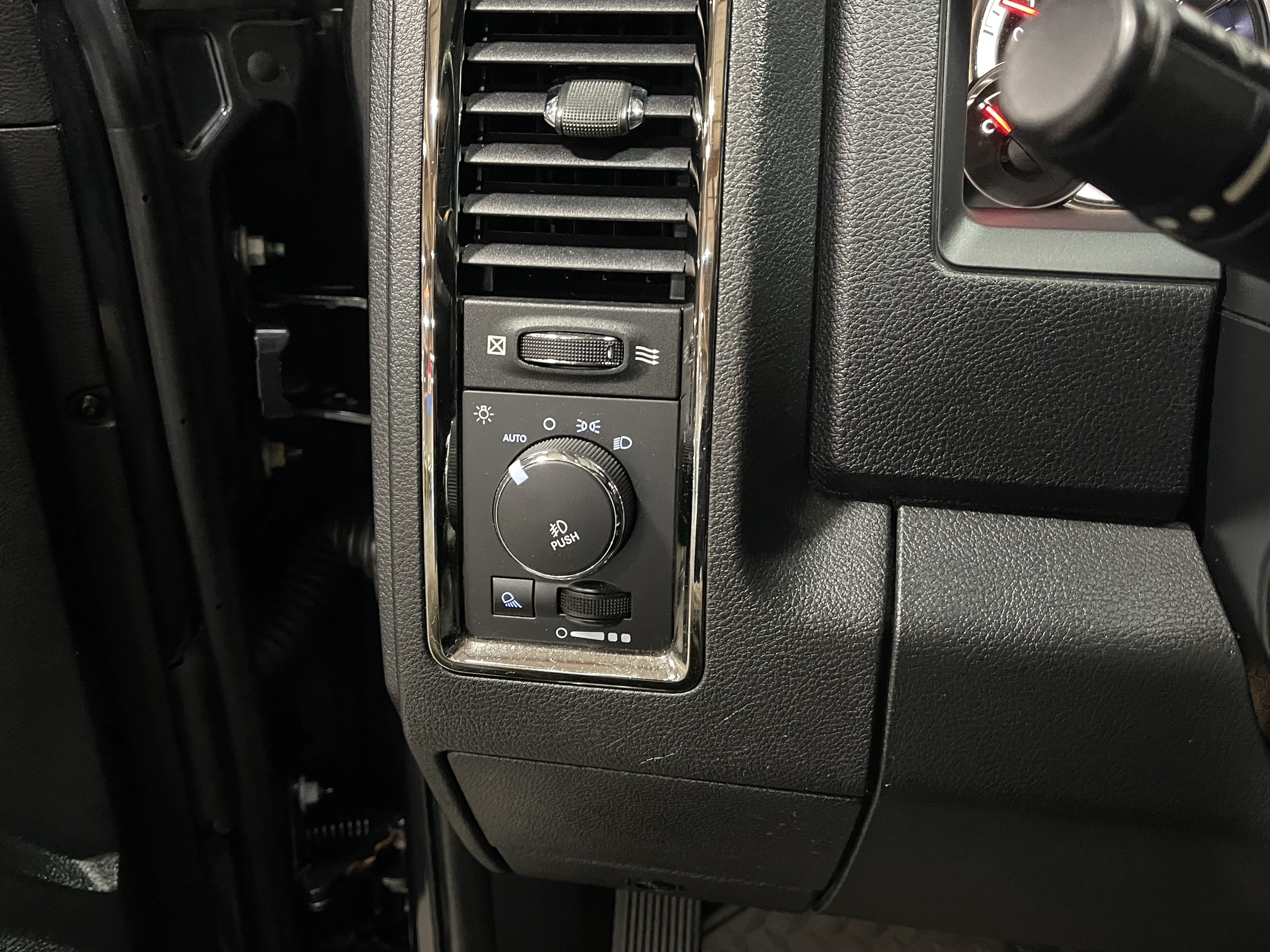 2014 RAM 1500 Sport