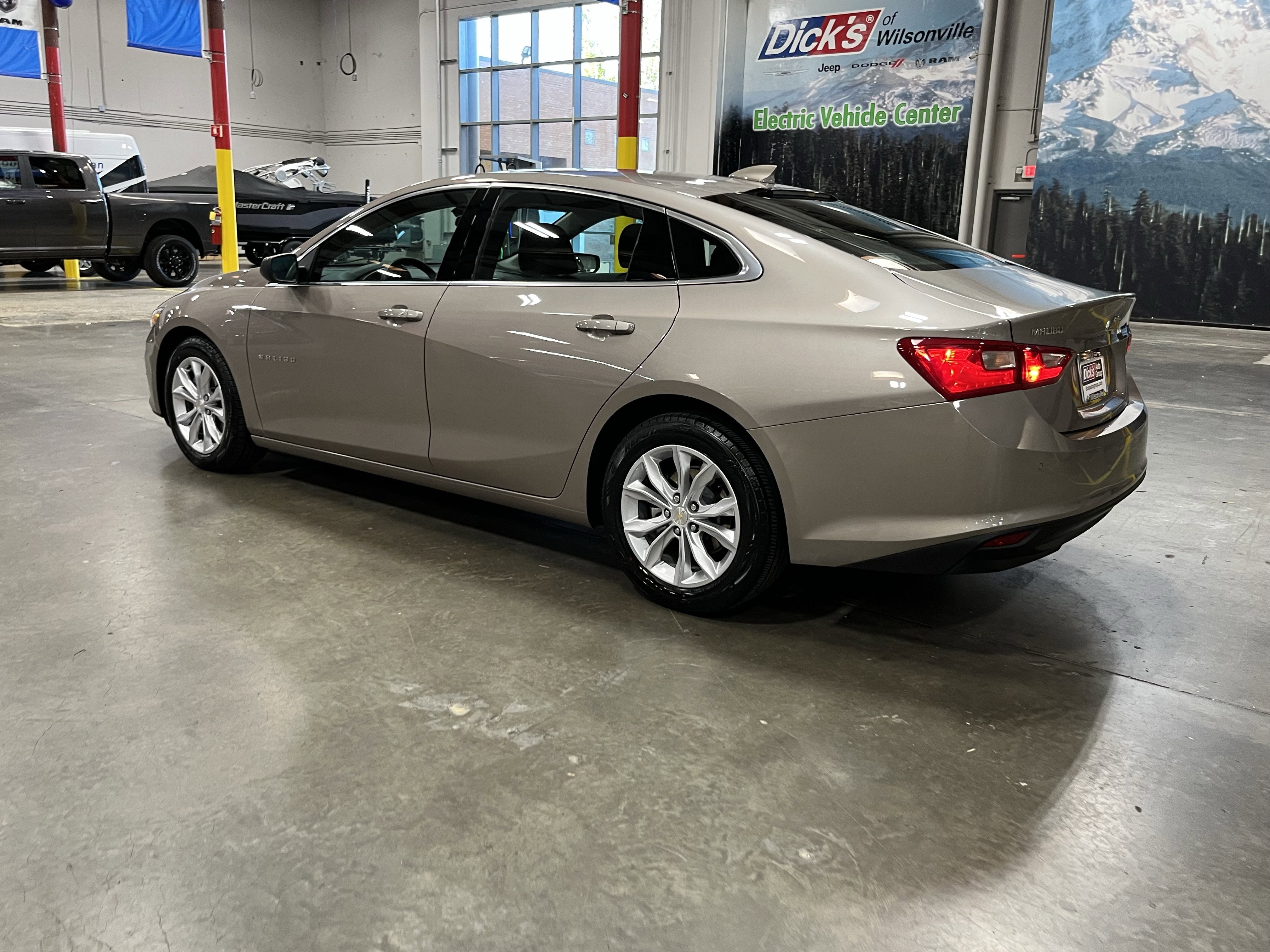 2023 Chevrolet Malibu LT