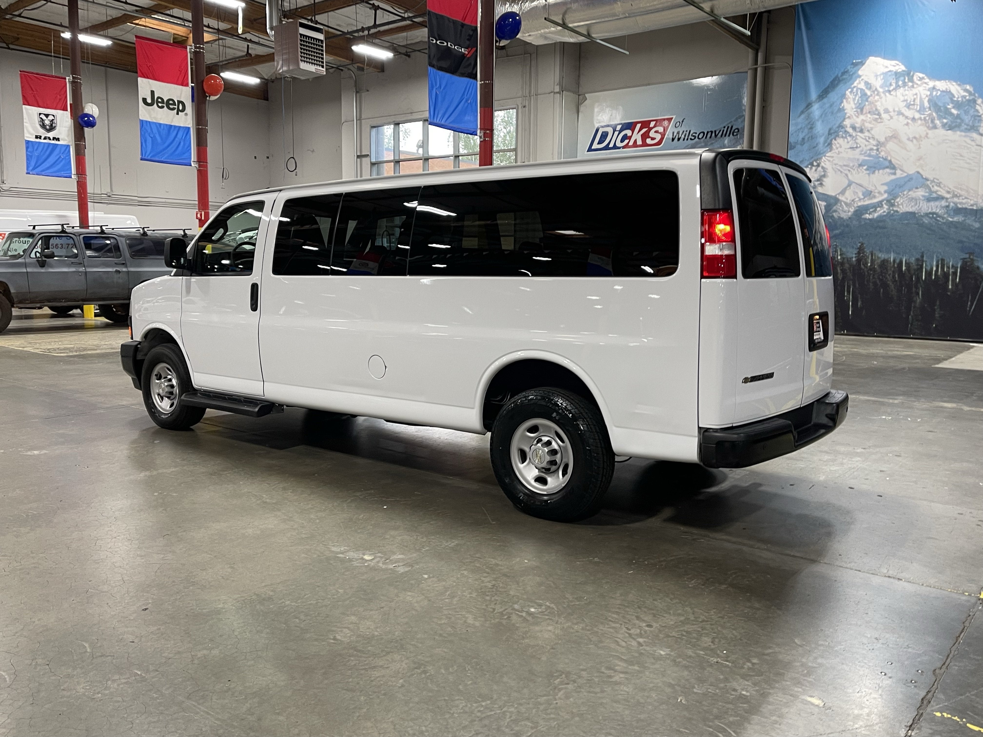 2023 Chevrolet Express 3500 LS