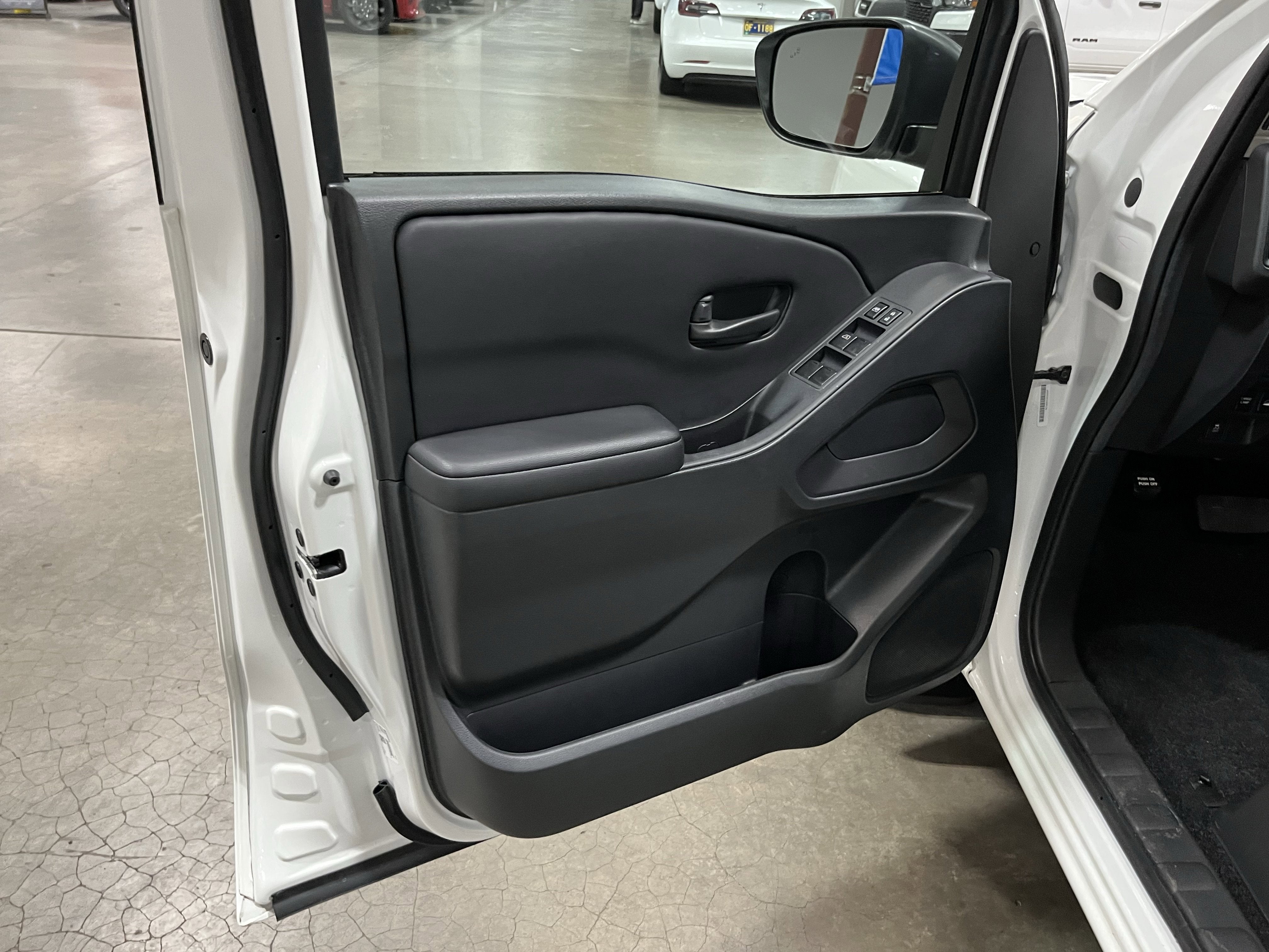 2025 Nissan Frontier S